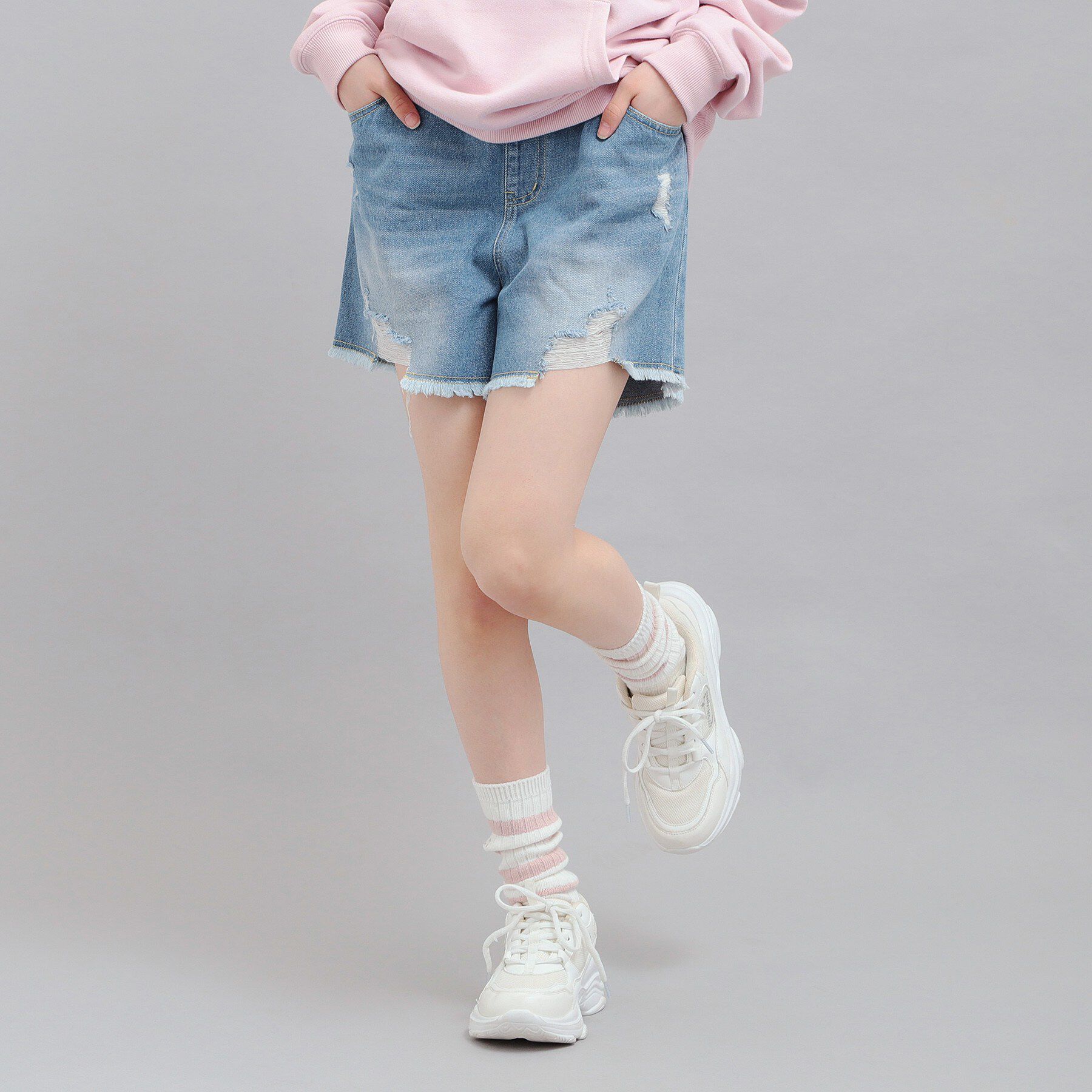 PINK-latte「デニムツイルダメージショートパンツ」|その他|ブルー(493)