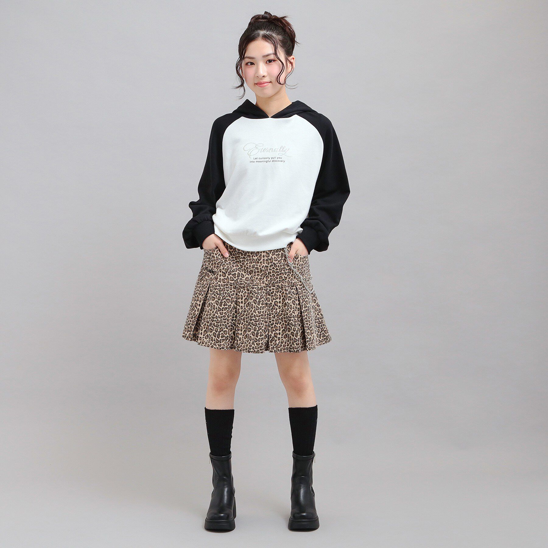 PINK-latte「チェーン付きプリーツスカート」|スカート|