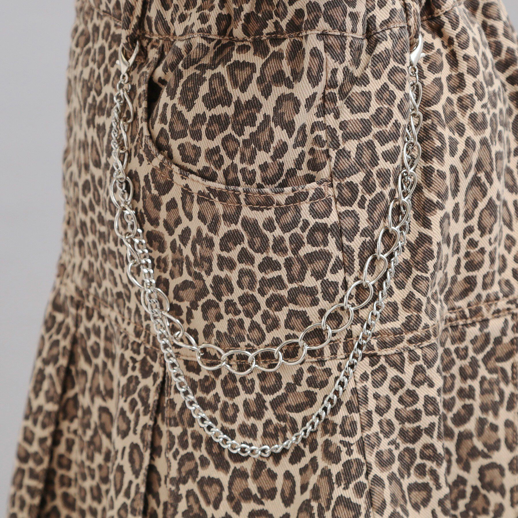 PINK-latte「チェーン付きプリーツスカート」|スカート|