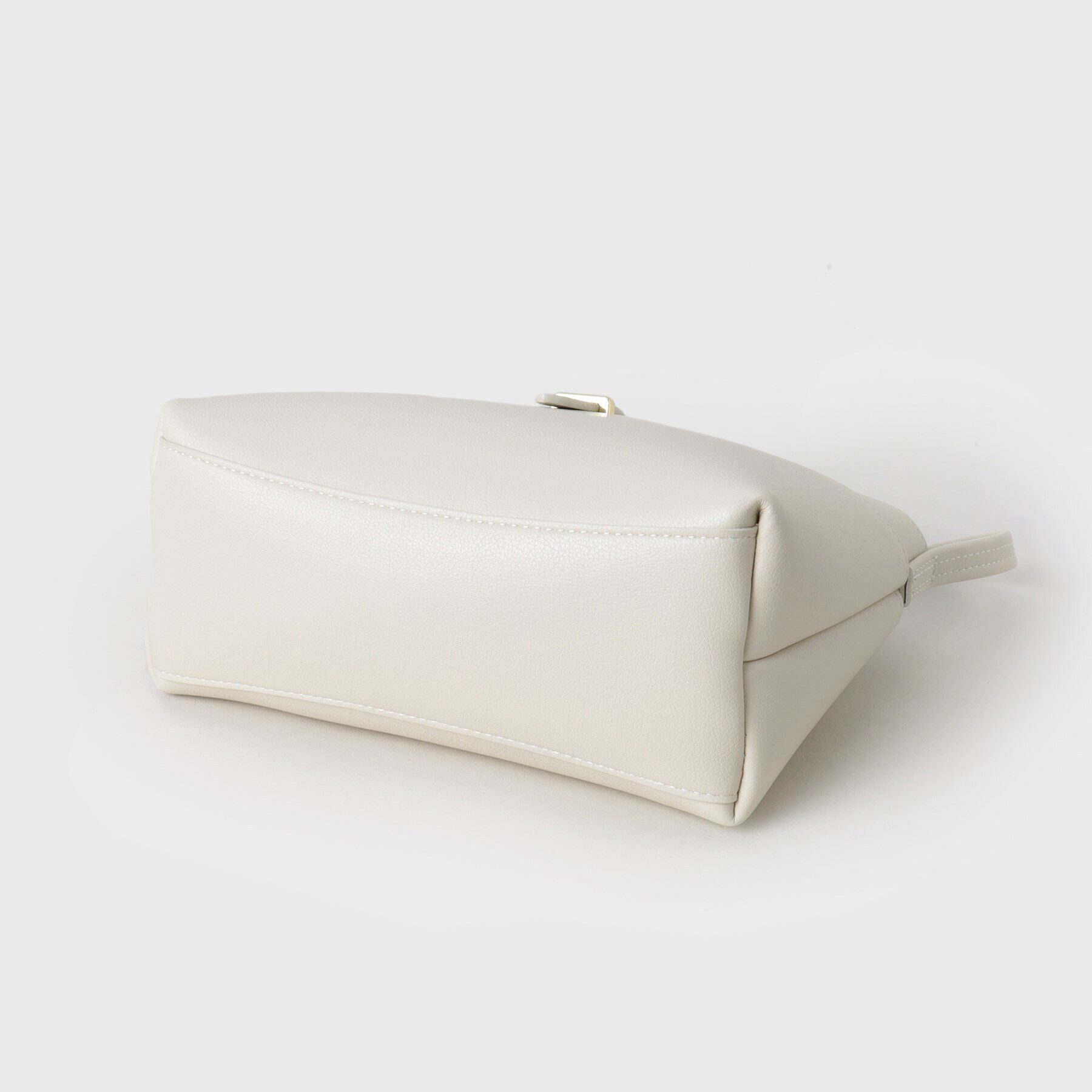 THE SHOP TK「【＠BAILA掲載】人間工学エアルダーミニショルダー/軽量/美しさと快適を両立」|ショルダー・メッセンジャー|