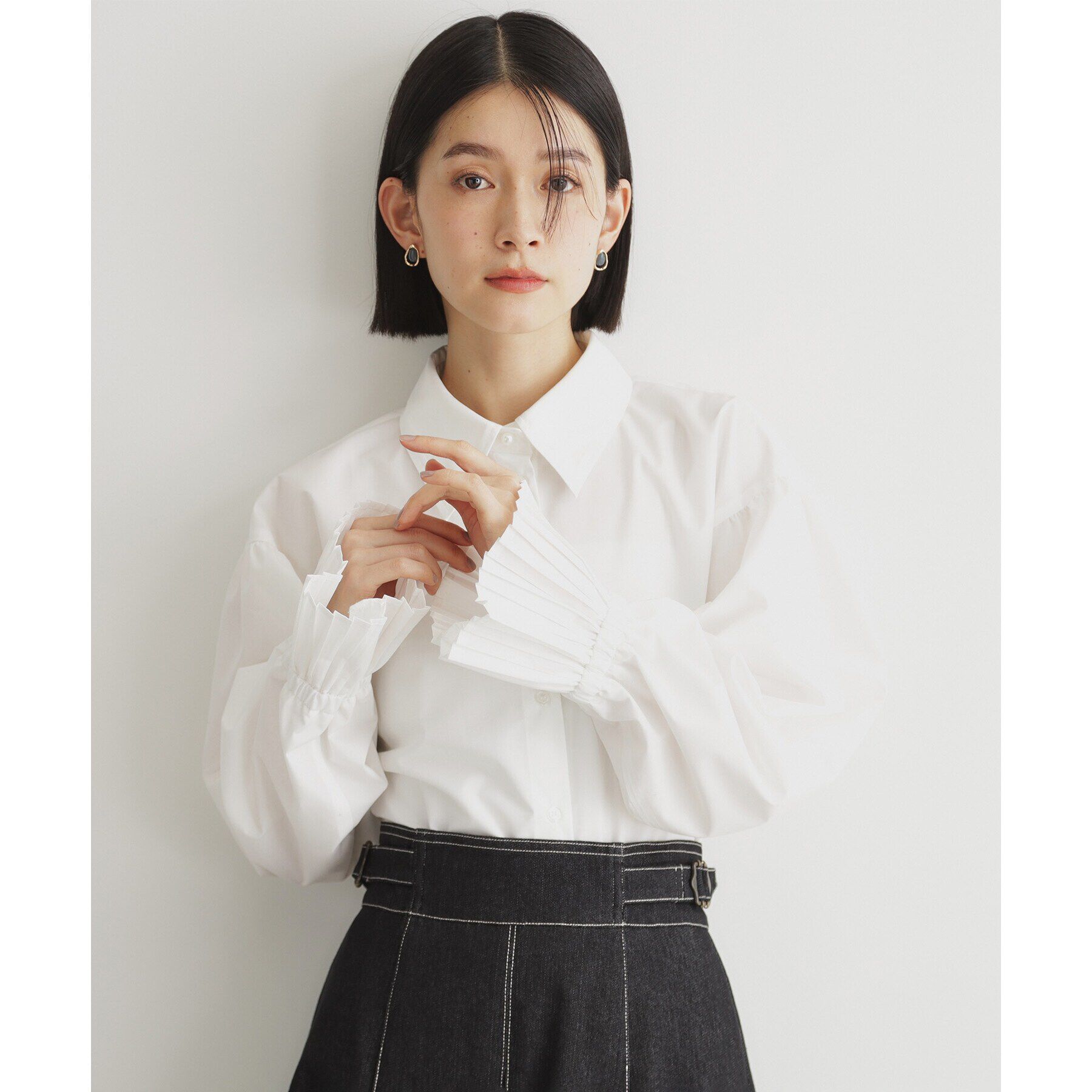 THE SHOP TK「【ONOFF活躍/セレモニー/通勤】袖プリーツバックシャーリングシャツ/洗える」|シャツ・ブラウス|