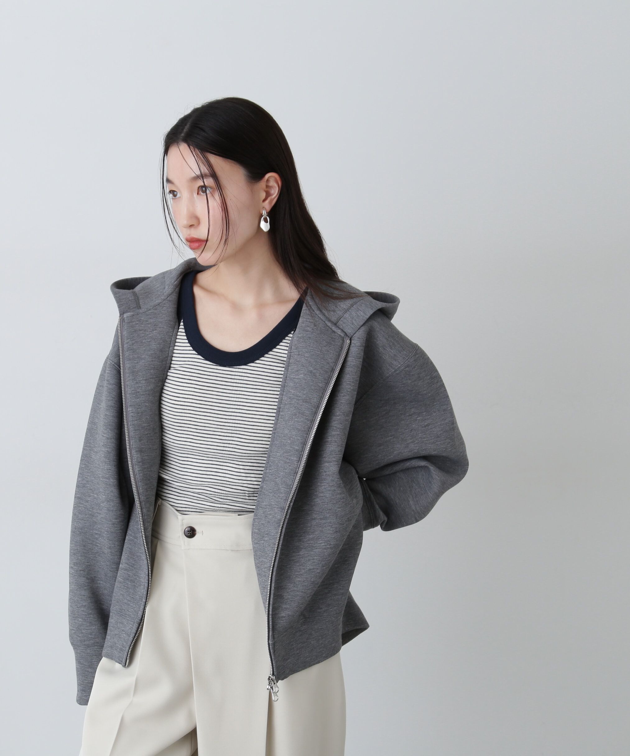  「ダンボールフォルムジップフーディー」|Tシャツ・カットソー|