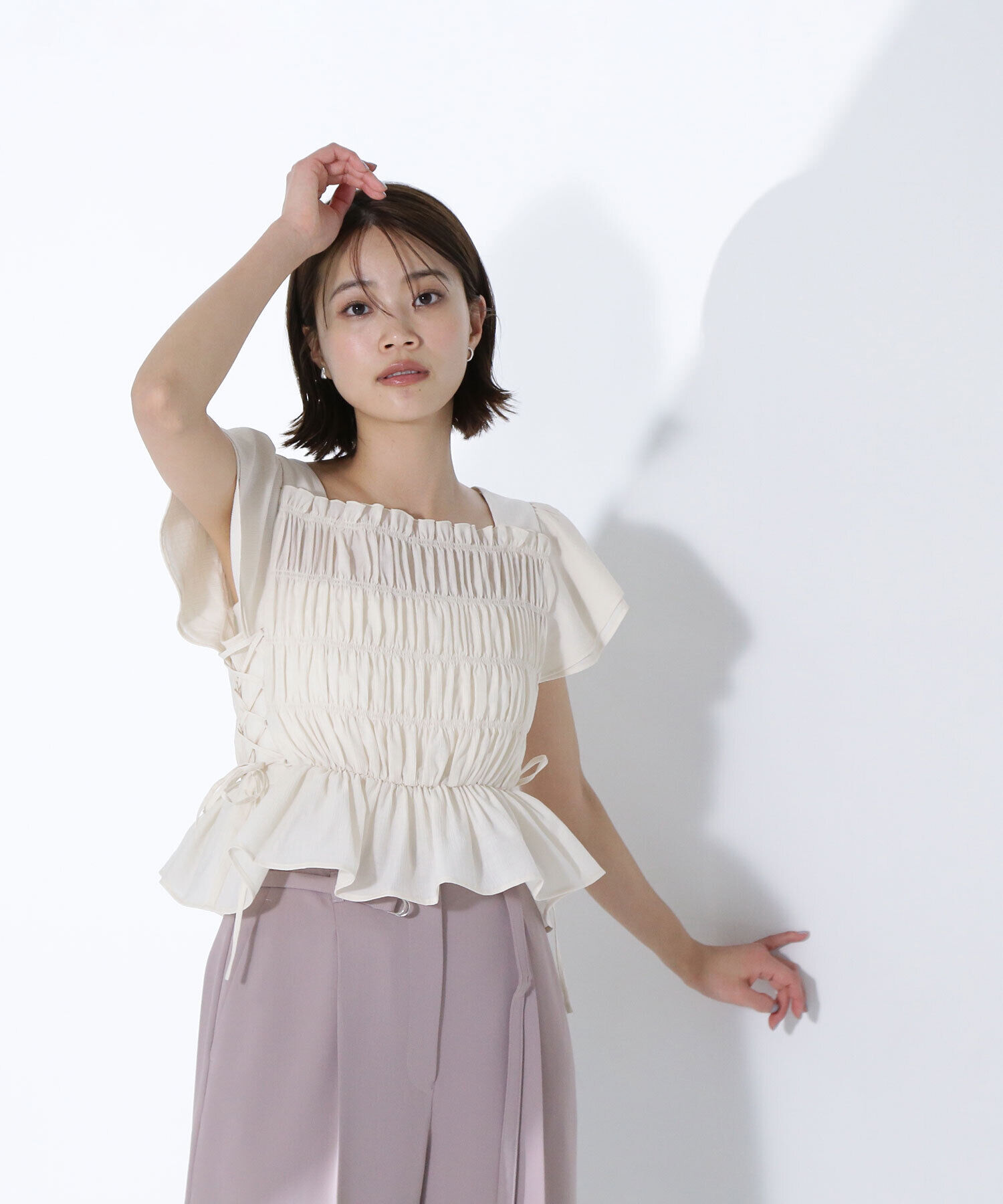  「レースアップフリルシャーリングブラウス」|シャツ・ブラウス|オフ1