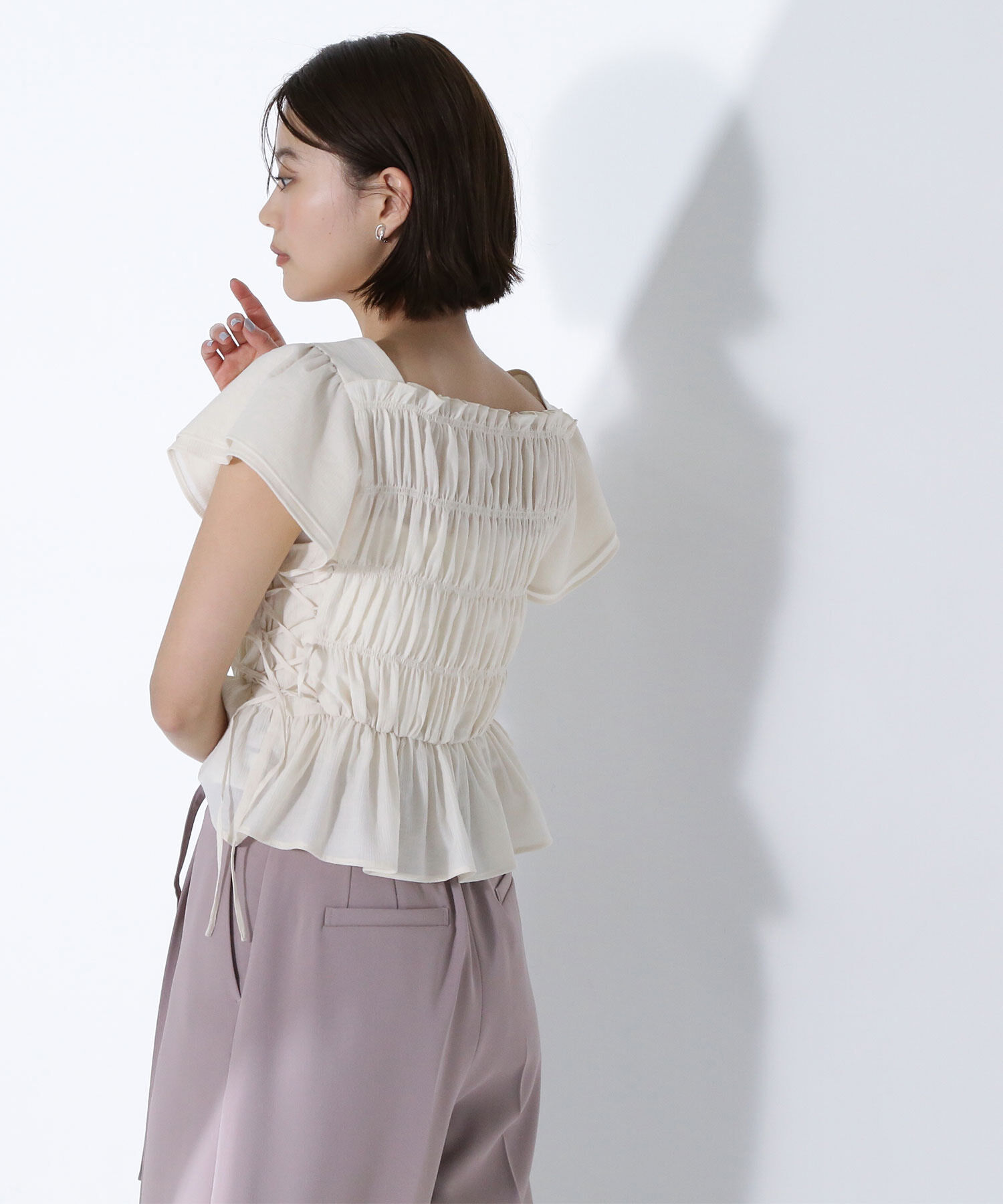  「レースアップフリルシャーリングブラウス」|シャツ・ブラウス|