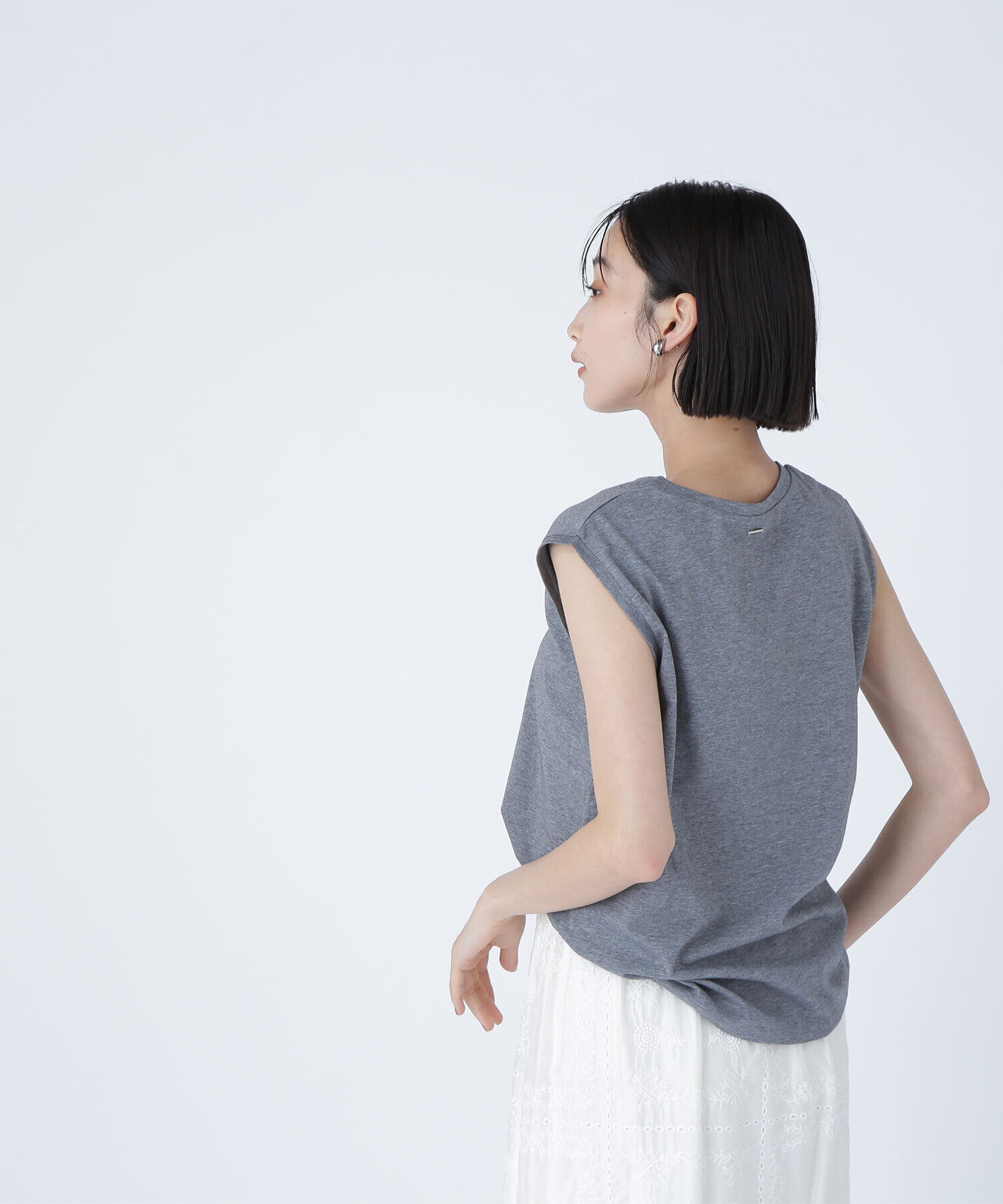  「メタルプレートノースリーブカットソー」|Tシャツ・カットソー|