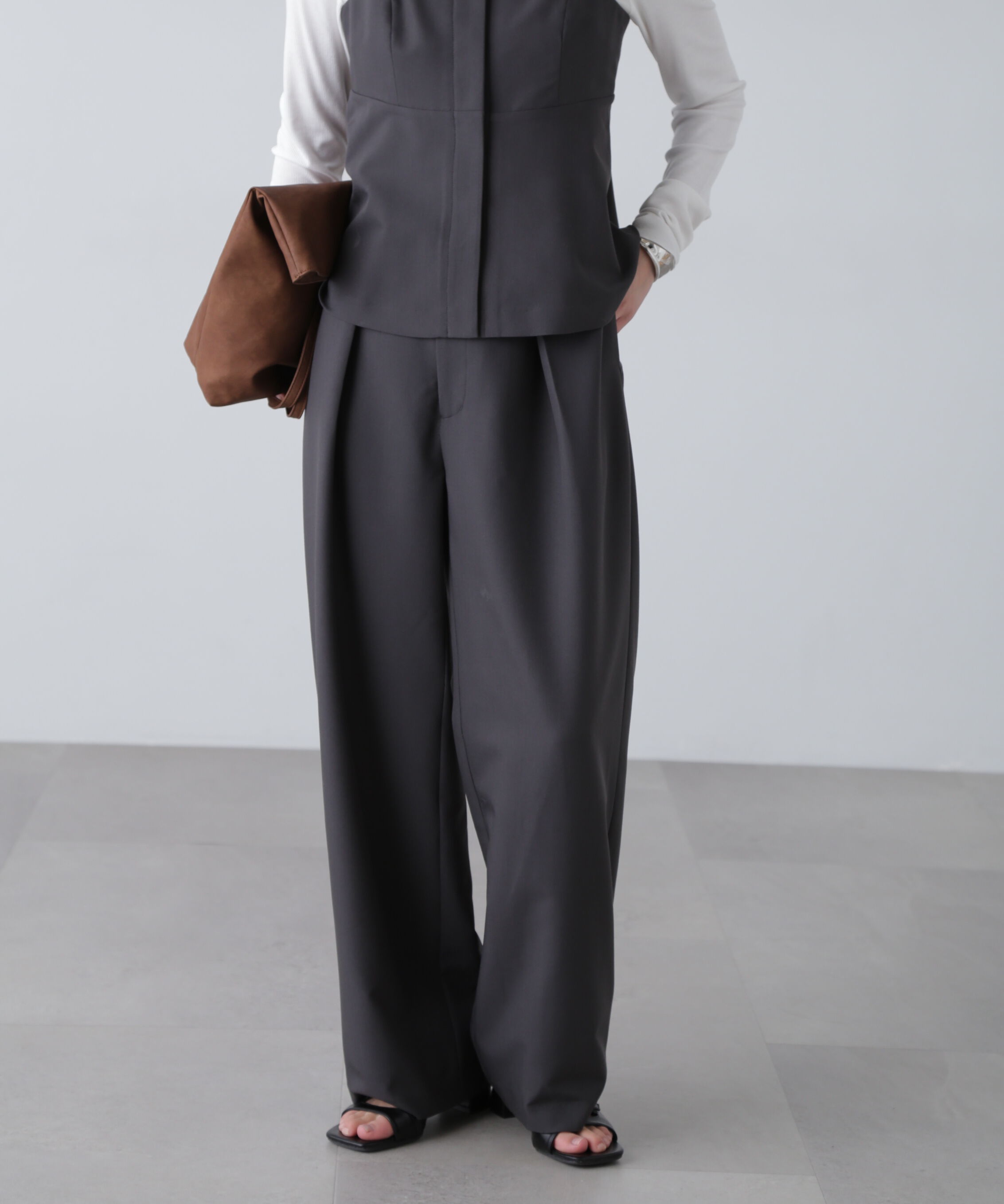  「〈セットアップ対応〉タックセミワイドパンツ」|その他|ブラック