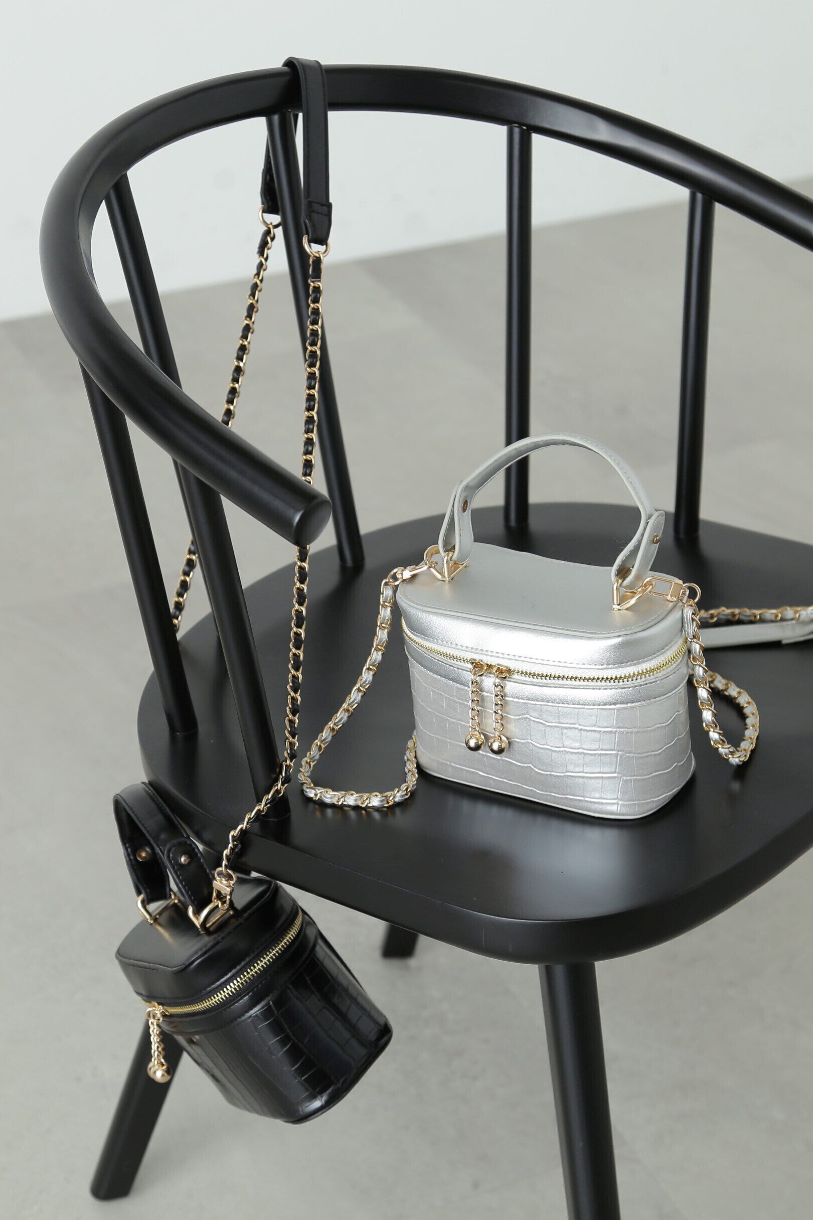  「型押しバニティバック」|その他|