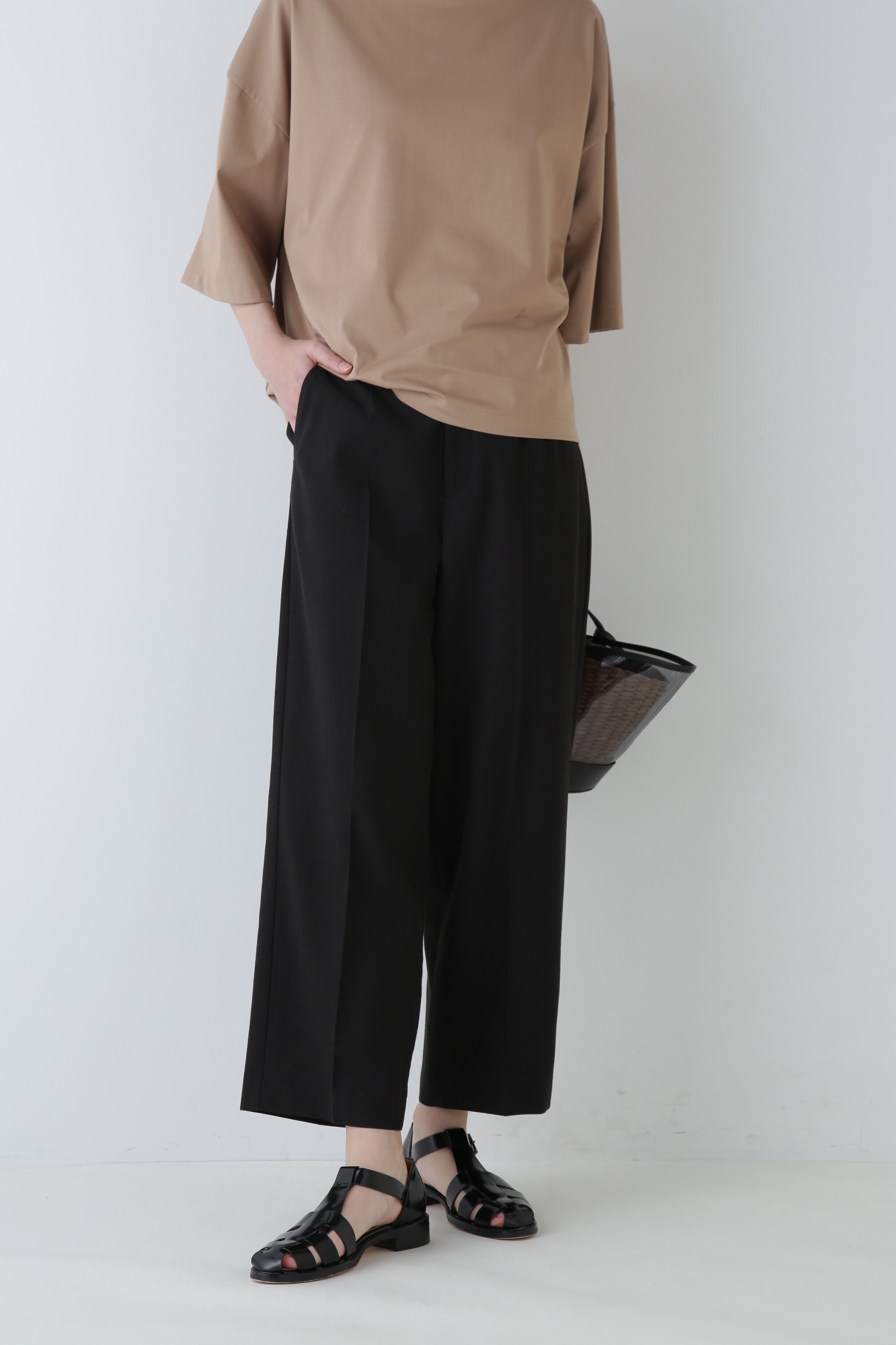  「◆センタープレスストレートパンツ」|その他|ブラック