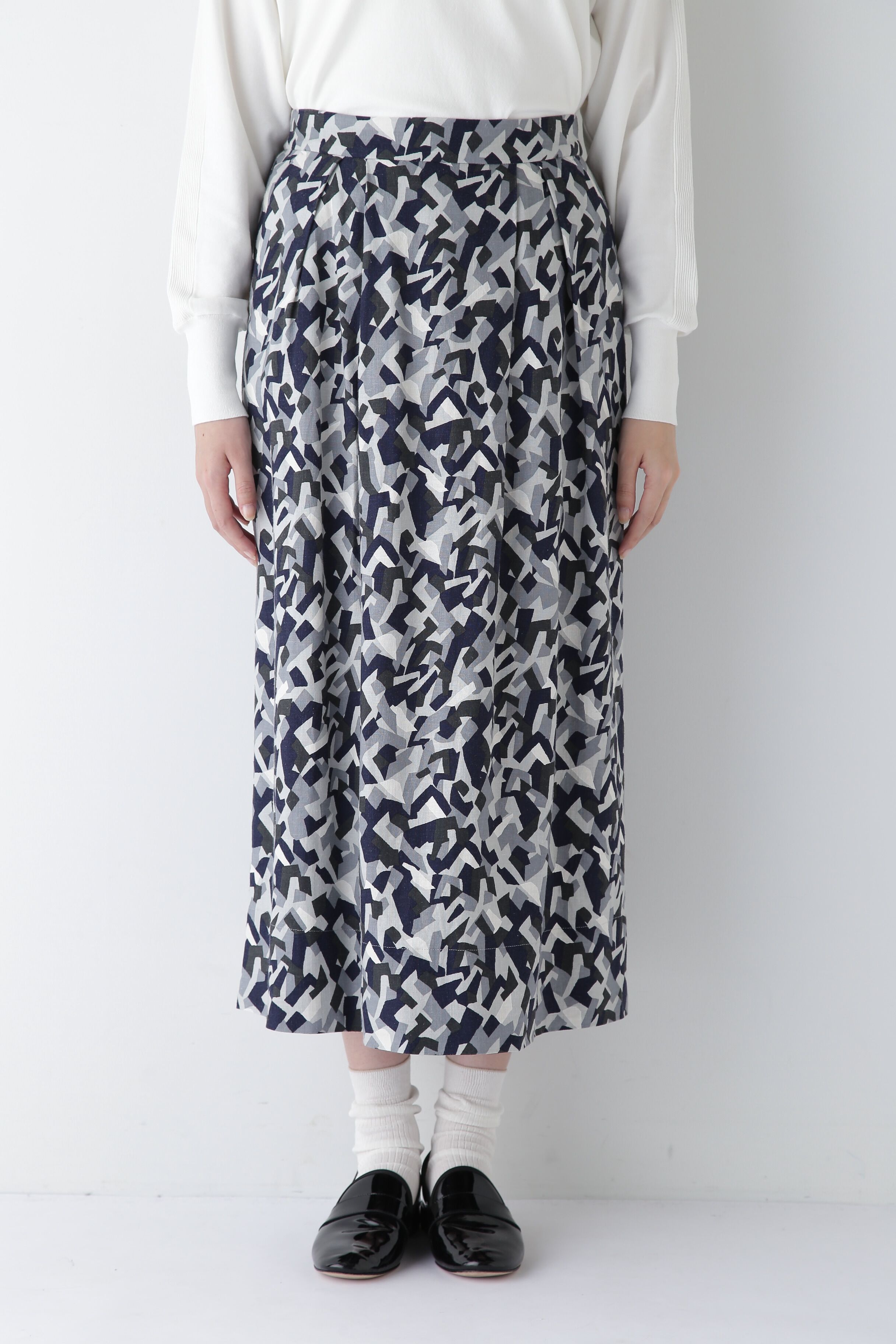  「◆レーヨン麻キャンバスカモジオメトリックＰＴタックコクーンスカート」|スカート|