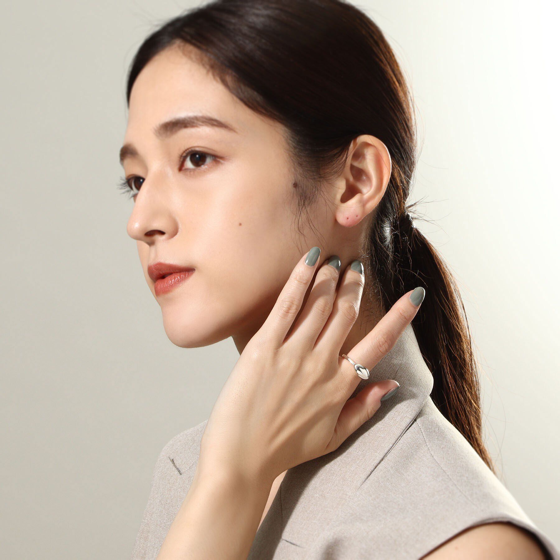 COCOSHNIK ONKITSCH「シルバー オーバルモチーフ スモールリング」|リング|