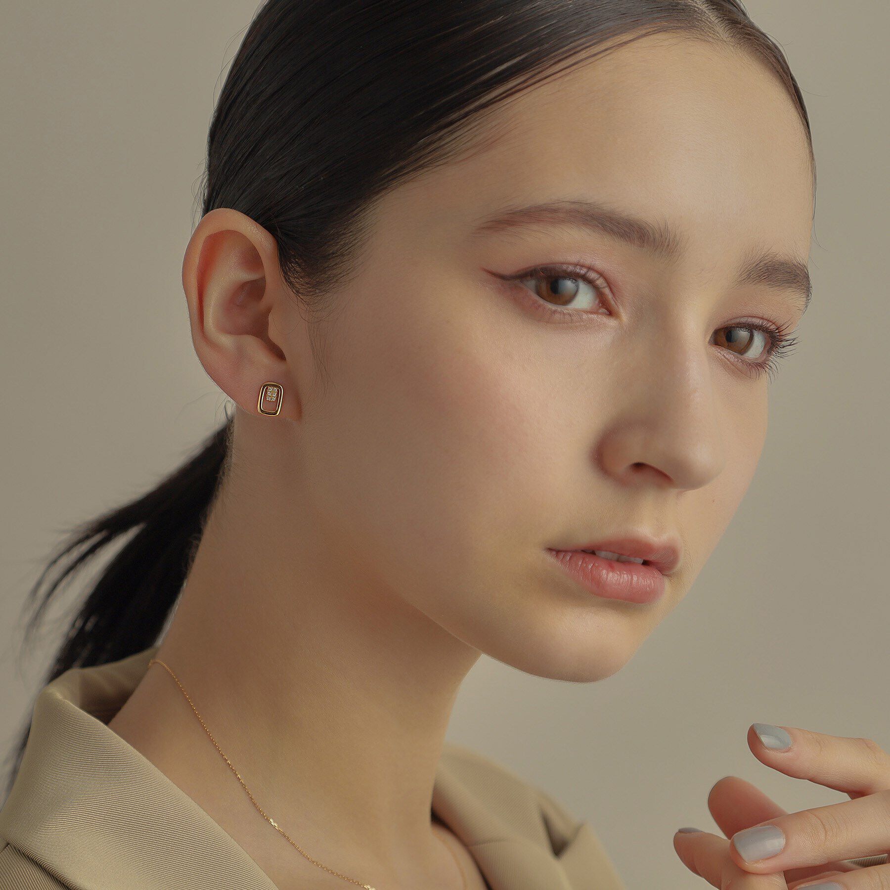 COCOSHNIK「K18ダイヤモンド スクエアフレーム スタッドピアス」|ピアス|