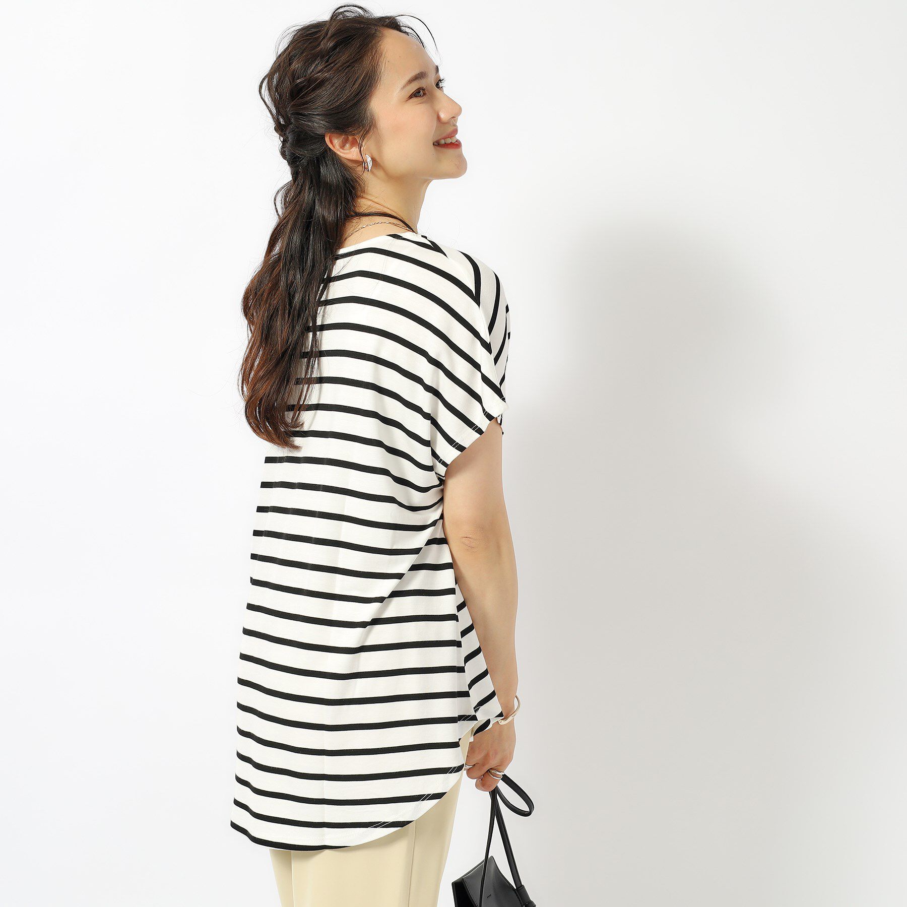 SHOO･LA･RUE「【UV】アウトで決まる とろみラウンドヘム半袖トップス」|Tシャツ・カットソー|