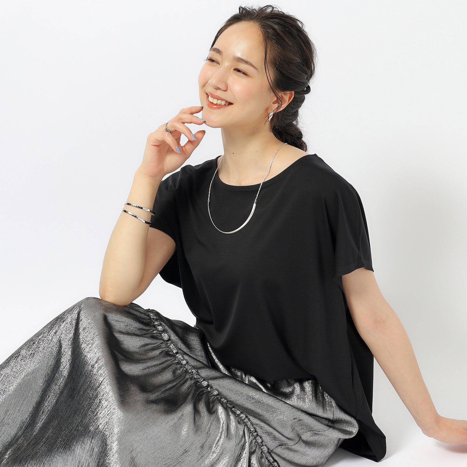 SHOO･LA･RUE「【UV】アウトで決まる とろみラウンドヘム半袖トップス」|Tシャツ・カットソー|ブラック(019)