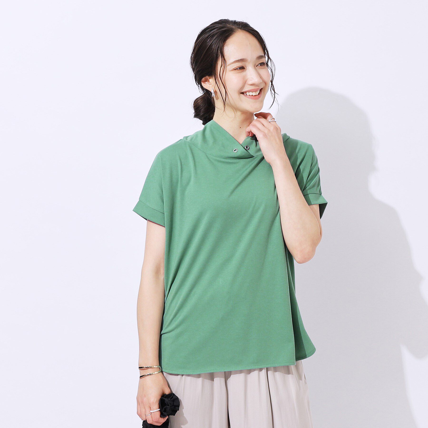 SHOO･LA･RUE「【高レビュー/UV】さらりと大人カジュアルな装いに 抜け襟Tシャツ」|Tシャツ・カットソー|