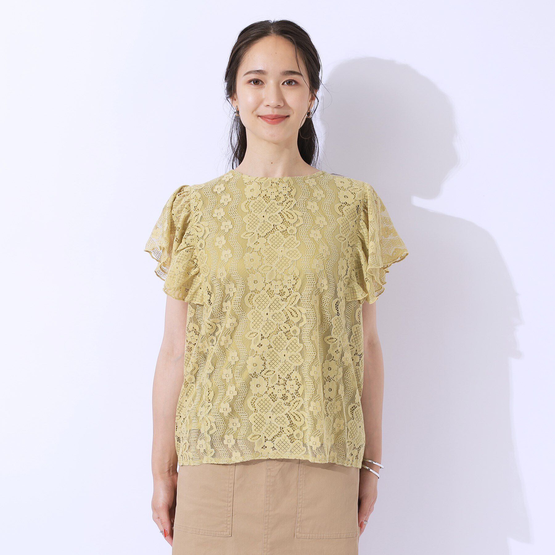 SHOO･LA･RUE「【無理せずキレイ】ブラウス見え お袖フリルレーストップス」|Tシャツ・カットソー|