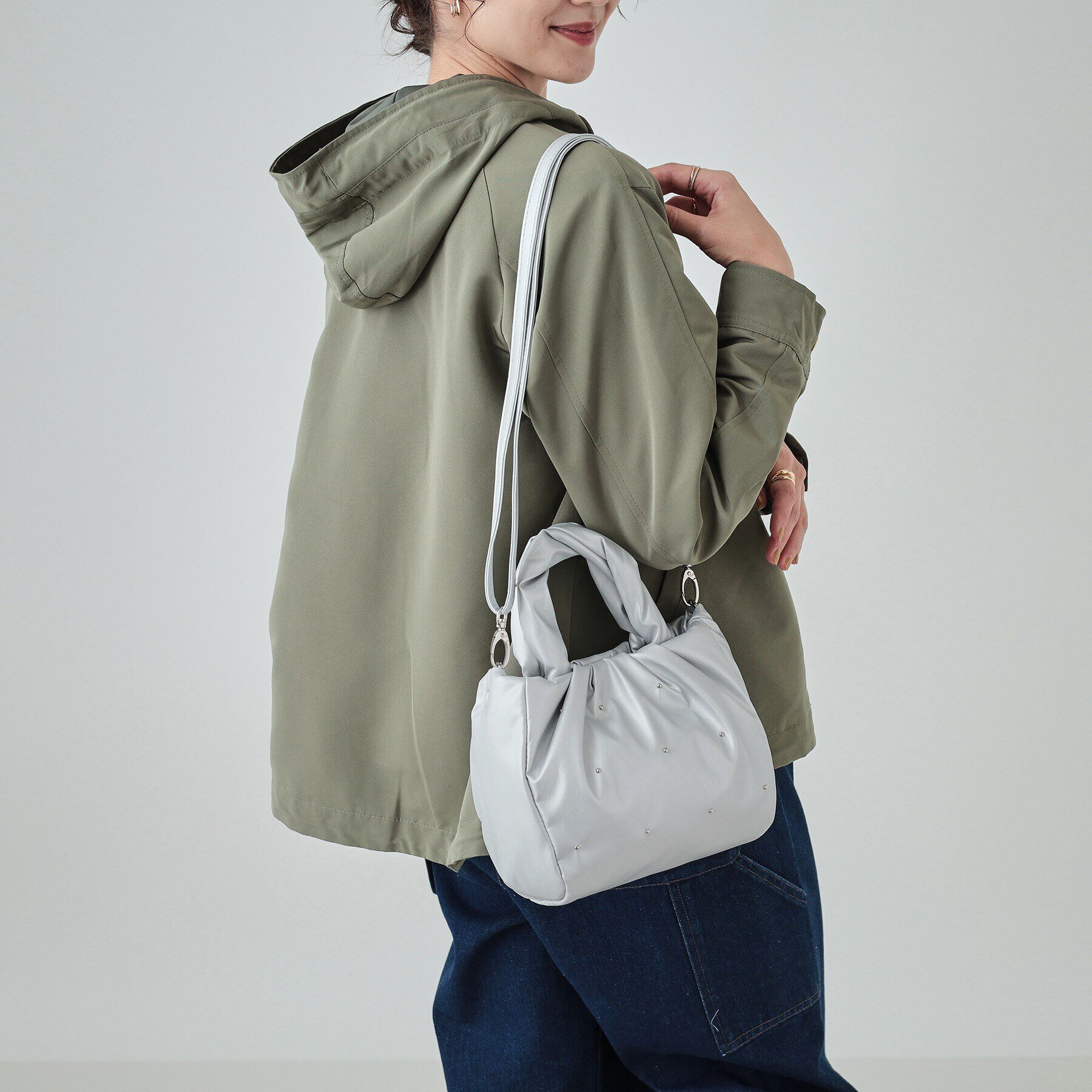 SHOO･LA･RUE「【2WAY】むぎゅっとしたフォルムがたまらまい ひねりハンドルスタッズミニトート」|トートバッグ|