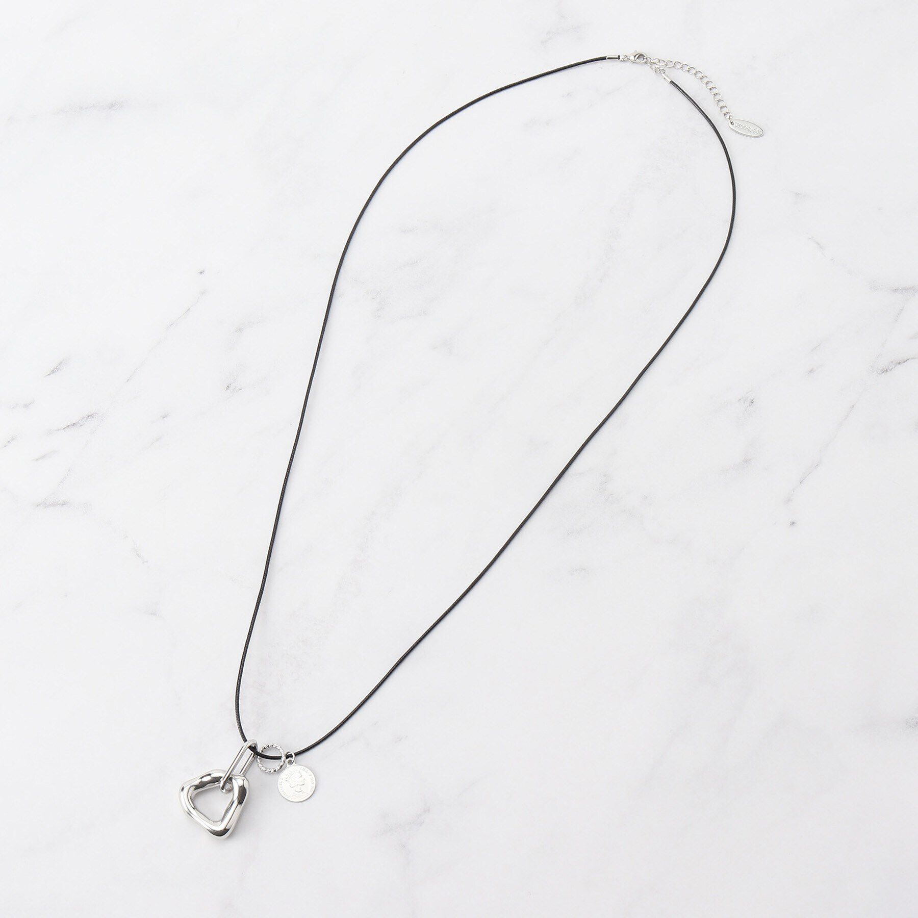 SHOO･LA･RUE「ニュアンス三角＆コインひもネックレス」|ネックレス|