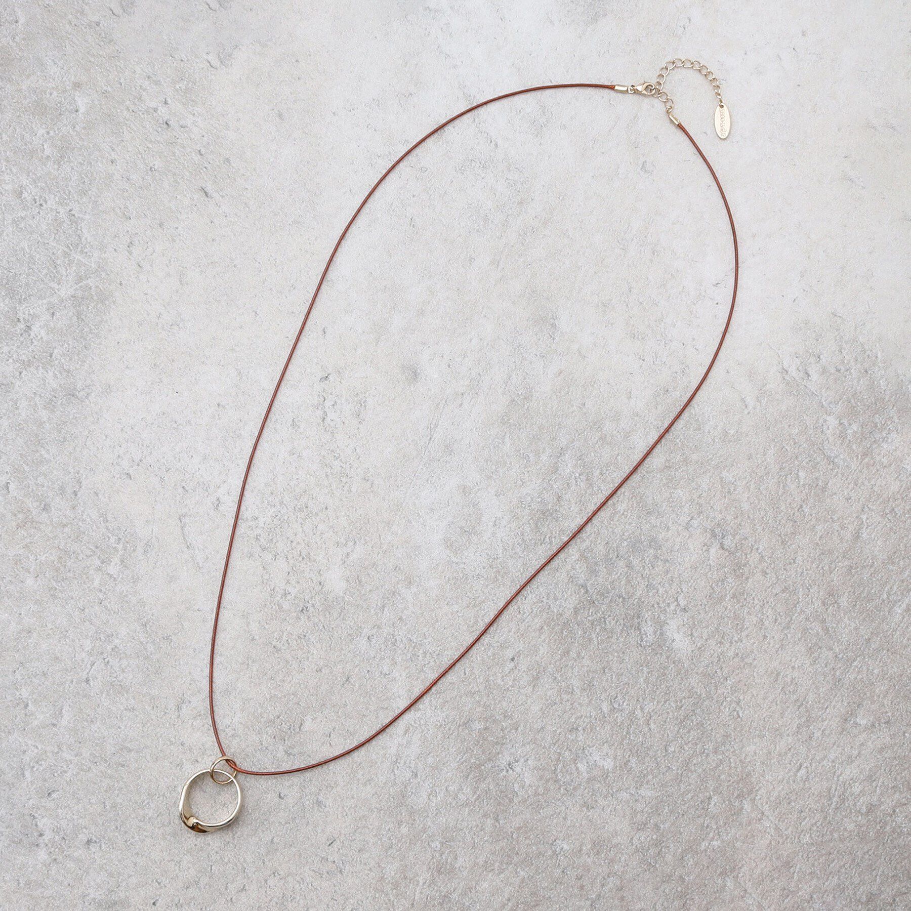 SHOO･LA･RUE「ツイストリング紐ネックレス」|ネックレス|