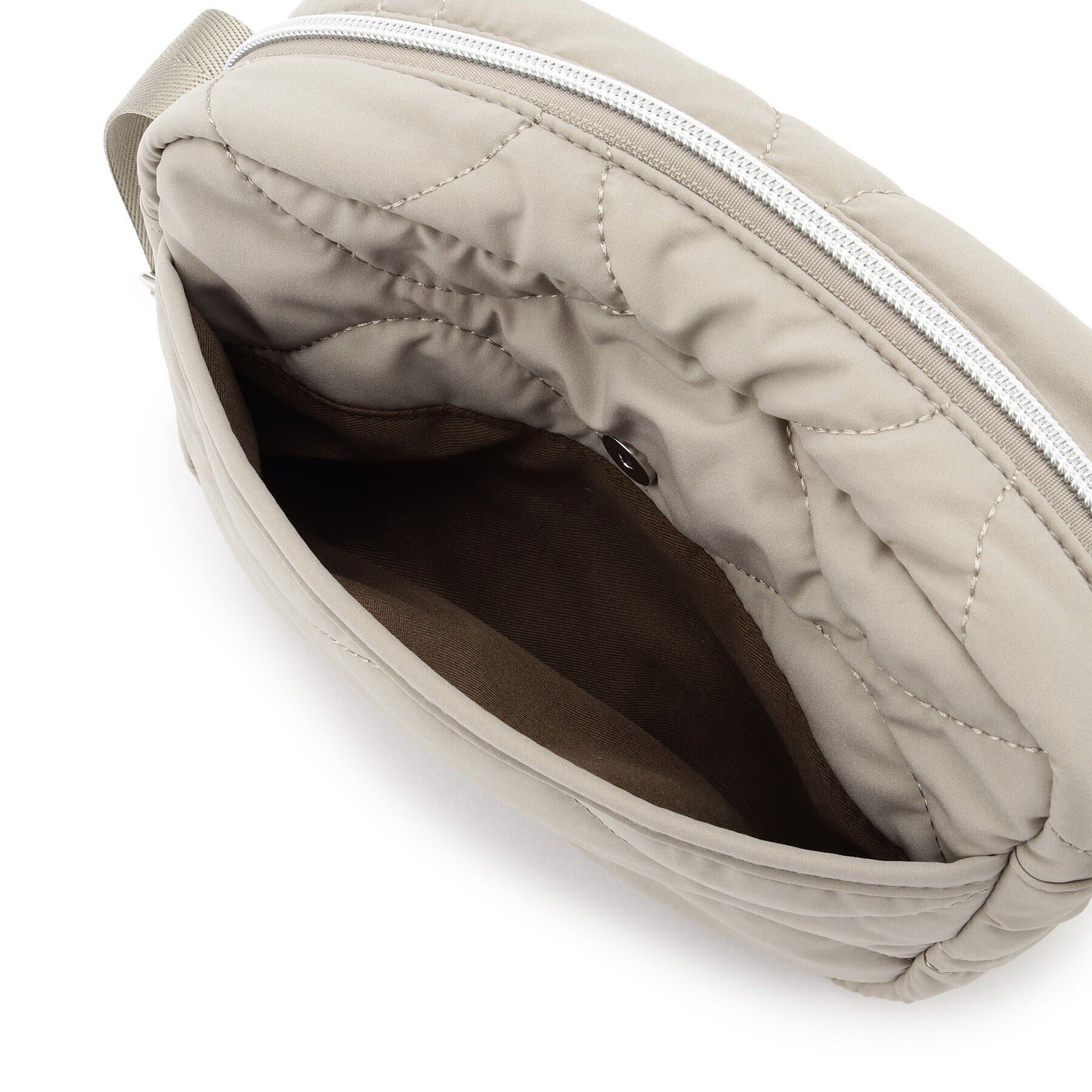 SHOO･LA･RUE「レジャーや旅行にも キルトスクエアショルダーバッグ」|ショルダー・メッセンジャー|