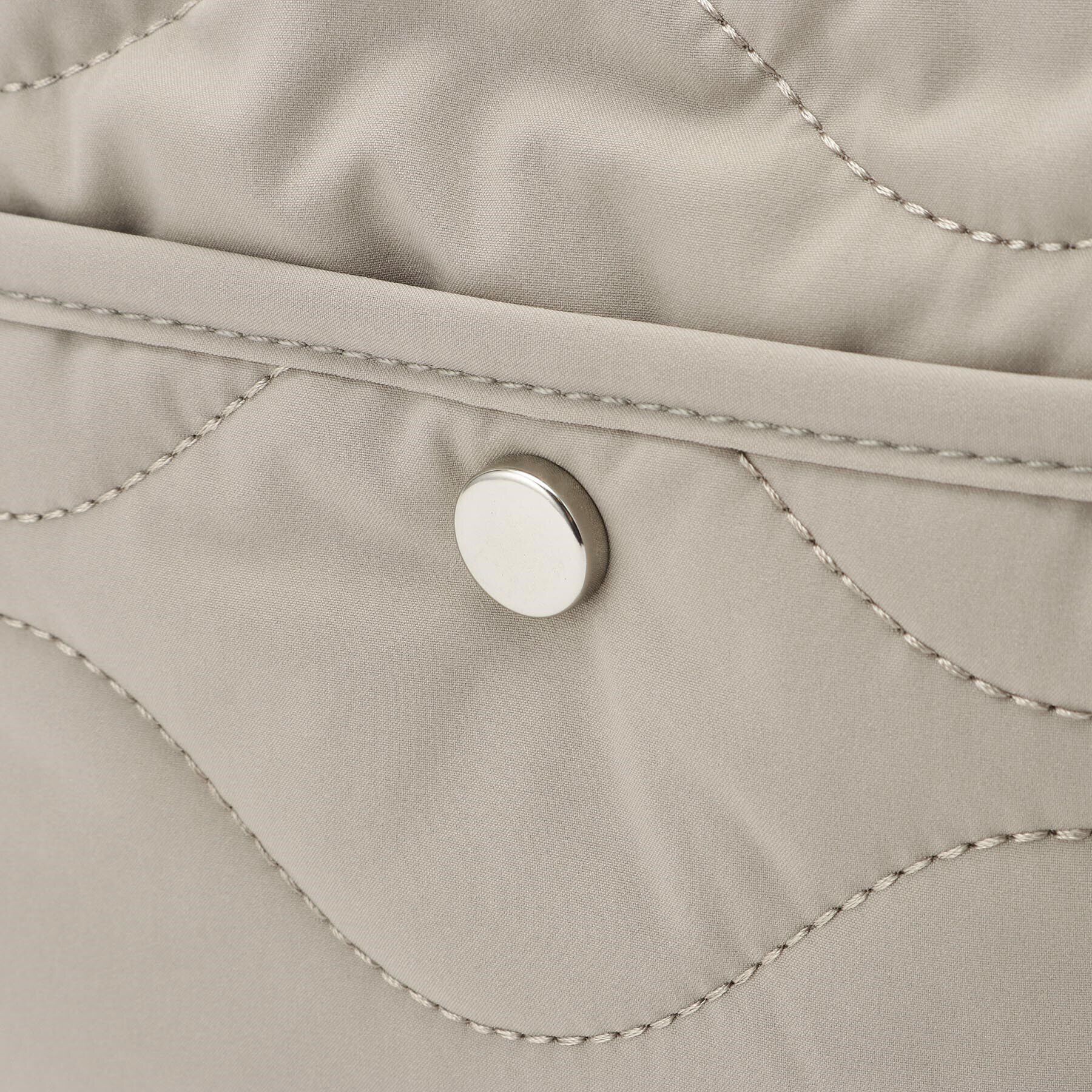 SHOO･LA･RUE「レジャーや旅行にも キルトスクエアショルダーバッグ」|ショルダー・メッセンジャー|