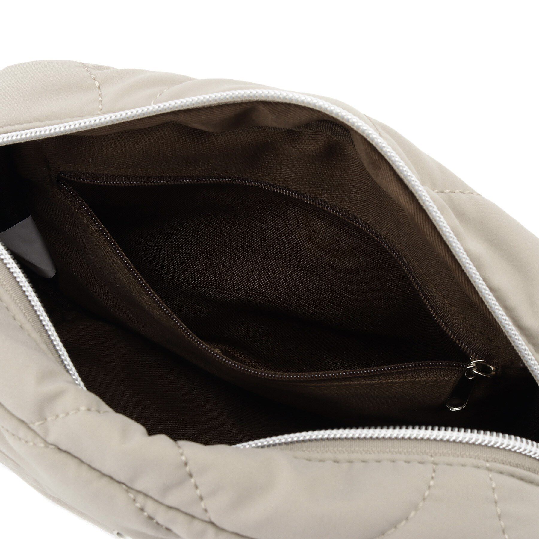 SHOO･LA･RUE「レジャーや旅行にも キルトスクエアショルダーバッグ」|ショルダー・メッセンジャー|