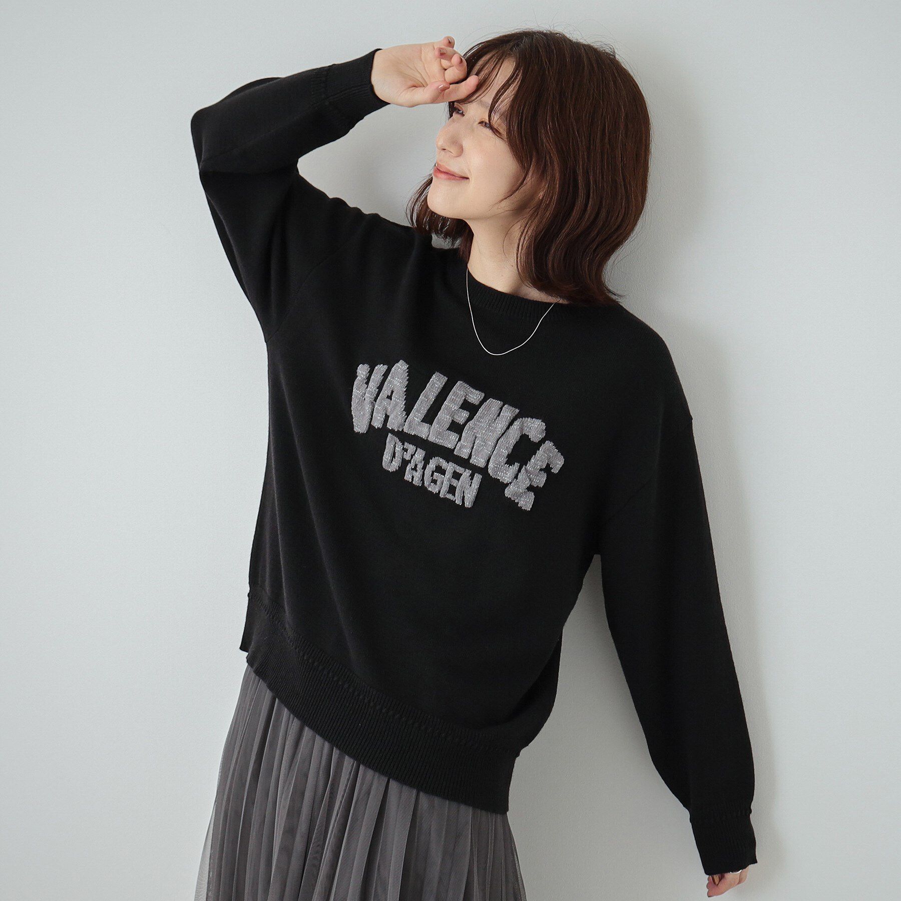 SHOO･LA･RUE「【静電気軽減/洗える/S-LL】もちもち ふっくらロゴニット」|ニット・セーター|ブラック(019)