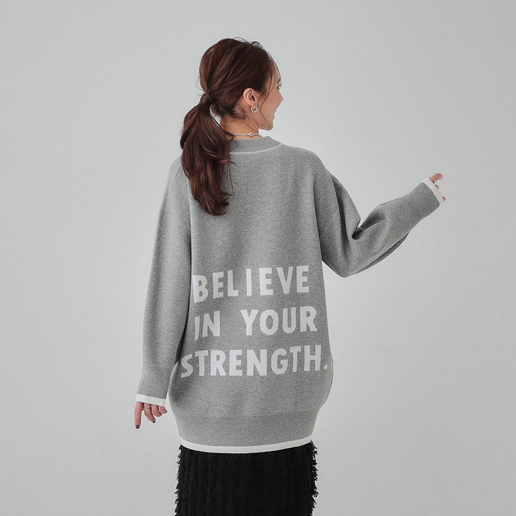 SHOO･LA･RUE「【S-LL】バックロゴがアクセント もちもちやわらかニットチュニック」|チュニック|