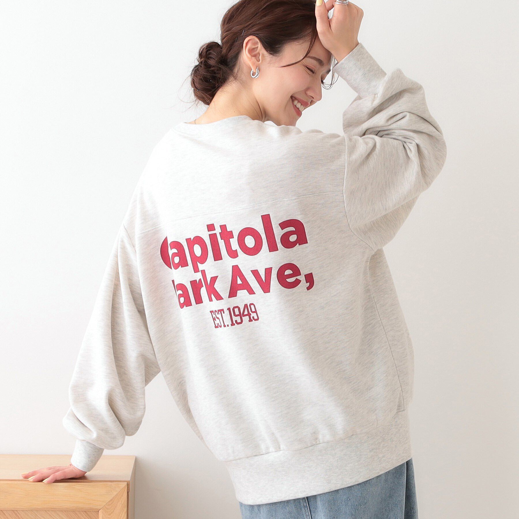 SHOO･LA･RUE「オーバーサイズで抜け感をプラス バックプリントスウェット」|パーカー|ライトグレー(011