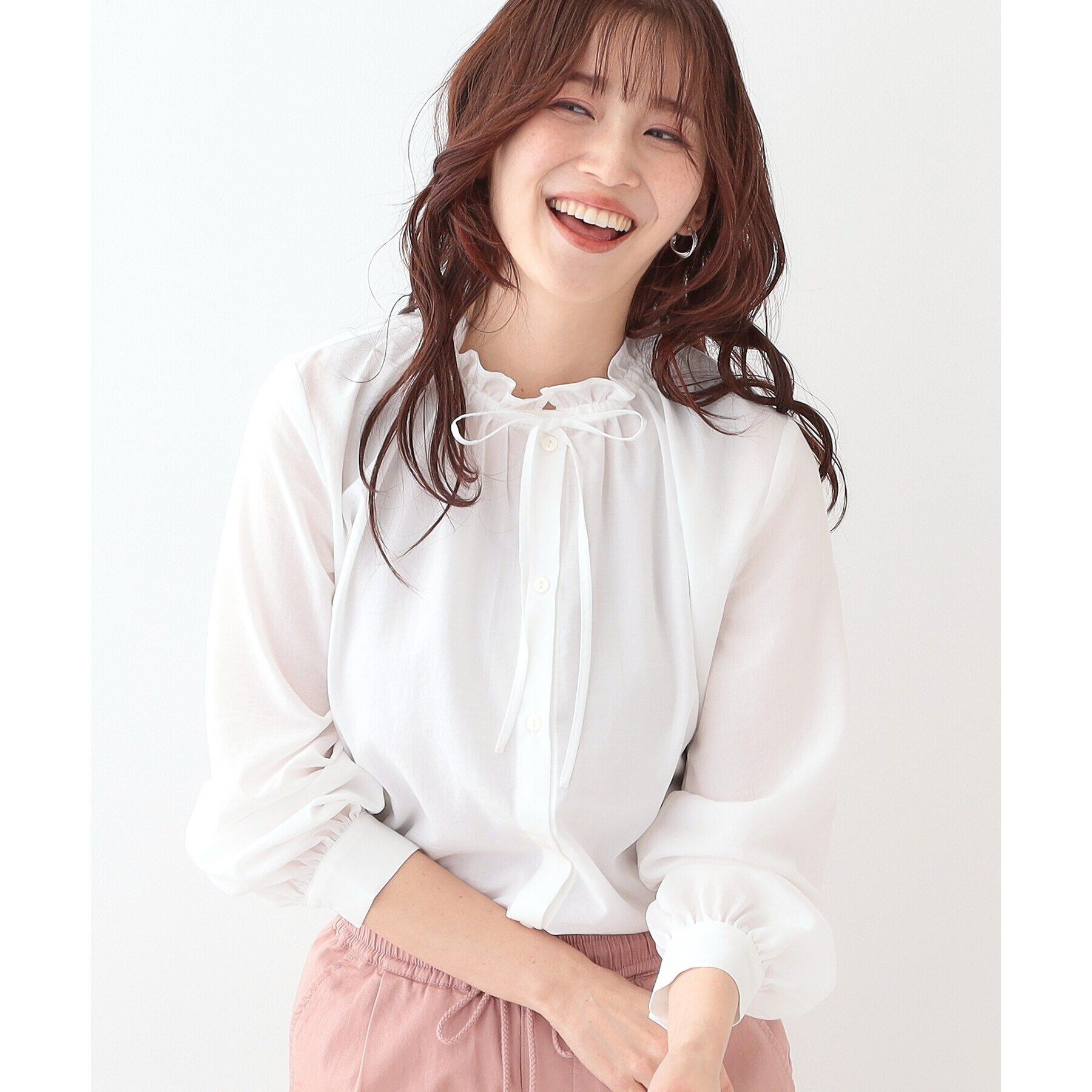 SHOO･LA･RUE「【洗える/UV/吸水速乾/アンチピリング/S-LL】襟フリルデザインシャツ」|シャツ・ブラウス|