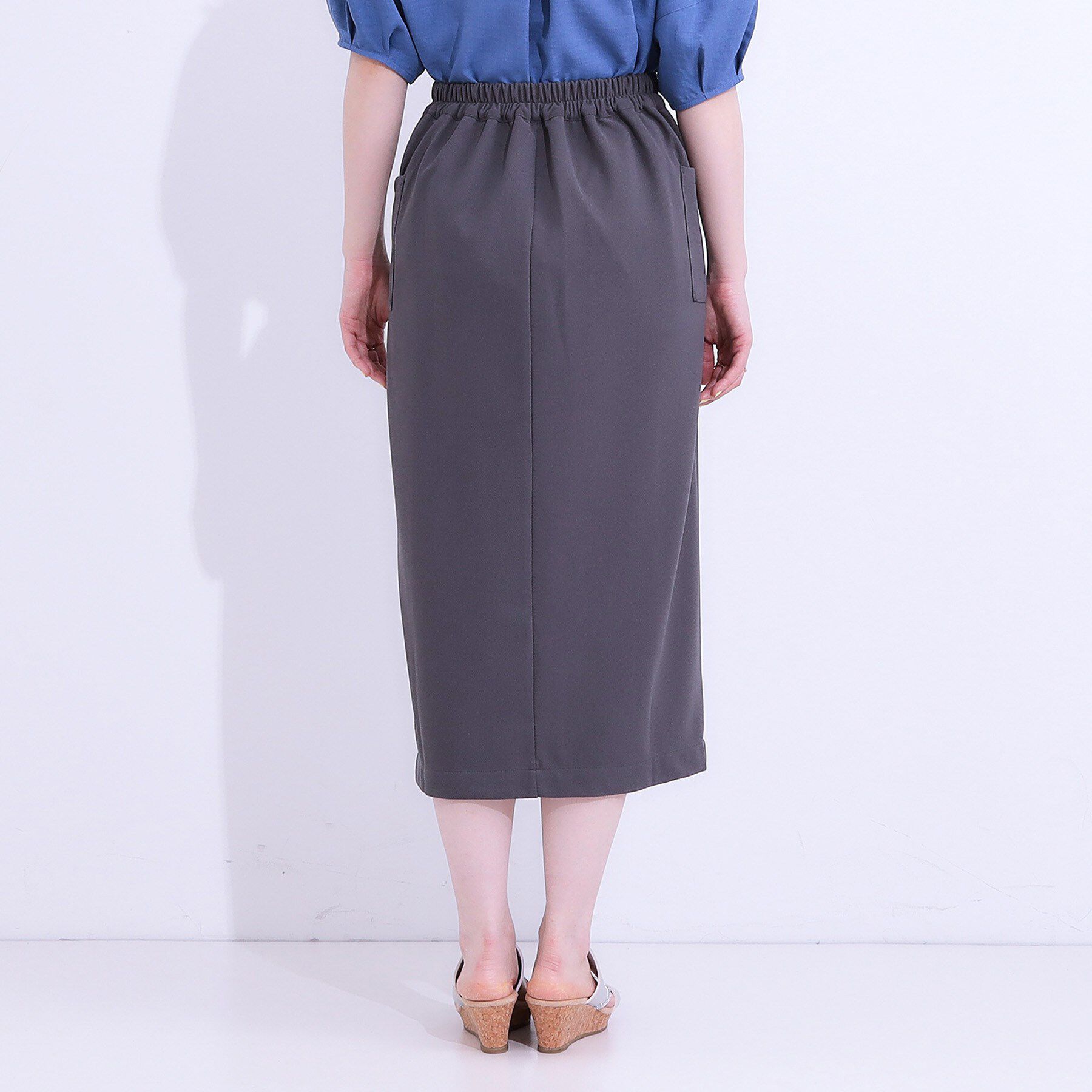 SHOO･LA･RUE「【S-LL】カジュアルにもきれいめにも ドット釦カーゴナロースカート」|スカート|