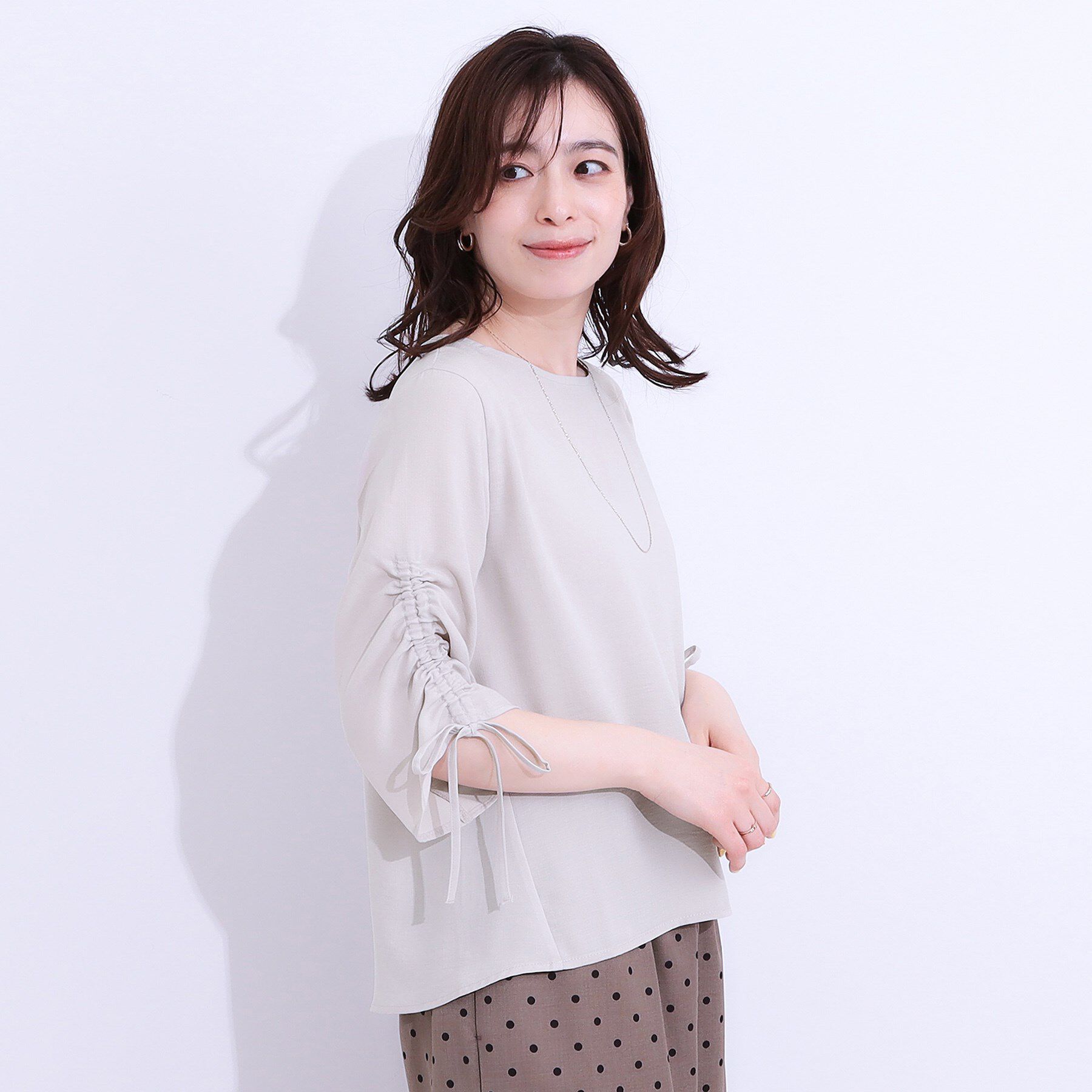 SHOO･LA･RUE「【高レビュー/セットアップ可】お袖シャーリング 麻調ブラウス」|シャツ・ブラウス|