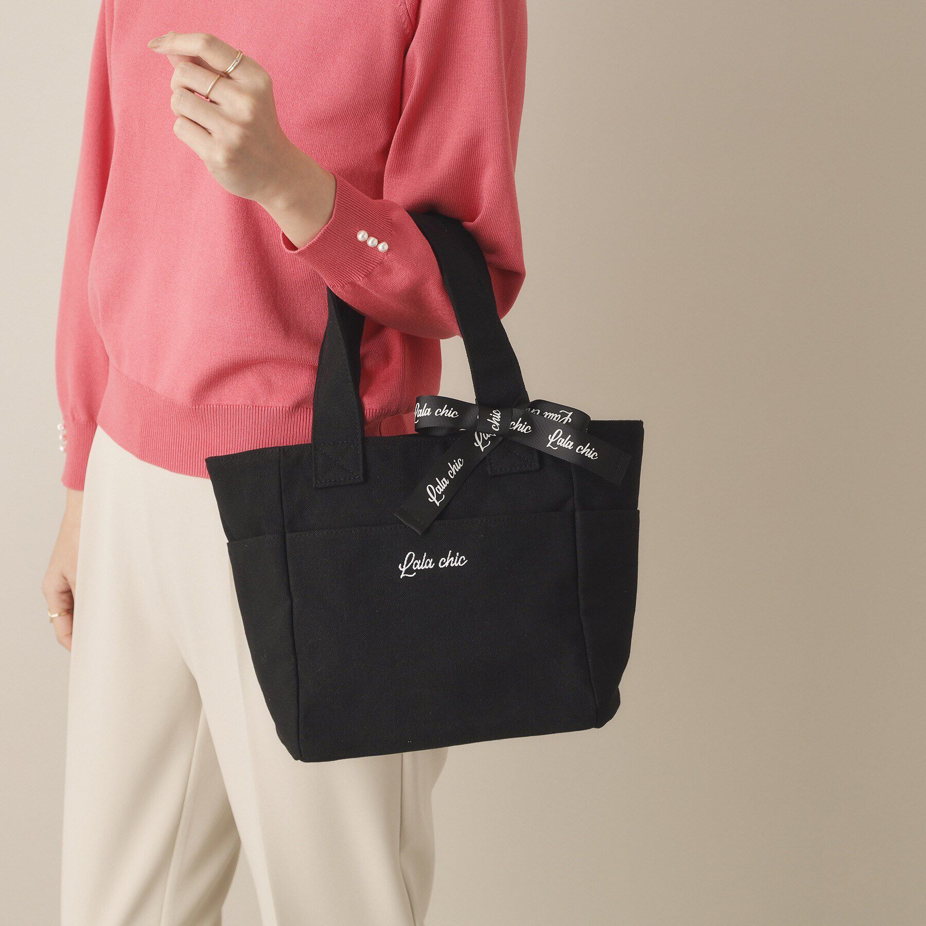 ITS&rsquo;DEMO「【7ポケット／推し活】クリアポケット付カラフルトート」|ハンドバッグ|ブラック(019)