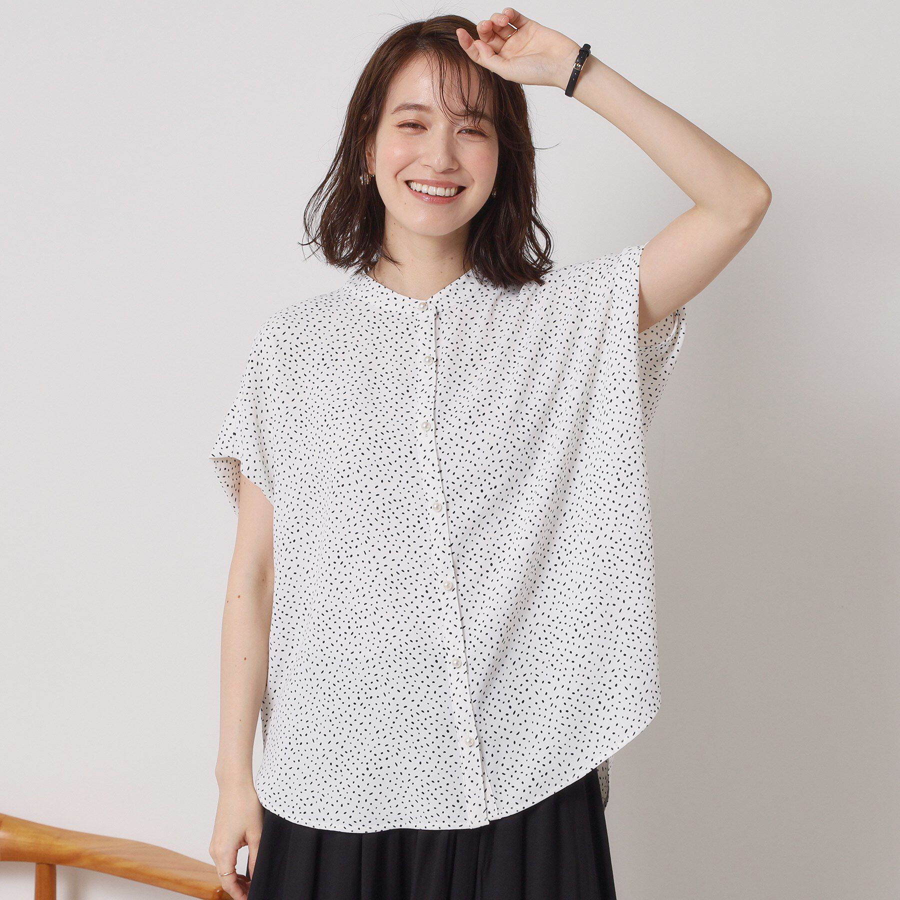 ITS&rsquo;DEMO「【接触冷感／手洗い可】ショルダータックブラウス」|シャツ・ブラウス|オフホワイト(103