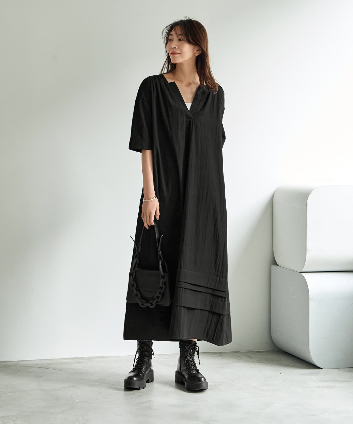  「【LUXE】デザインVネックギャザーワンピース」|ワンピース|