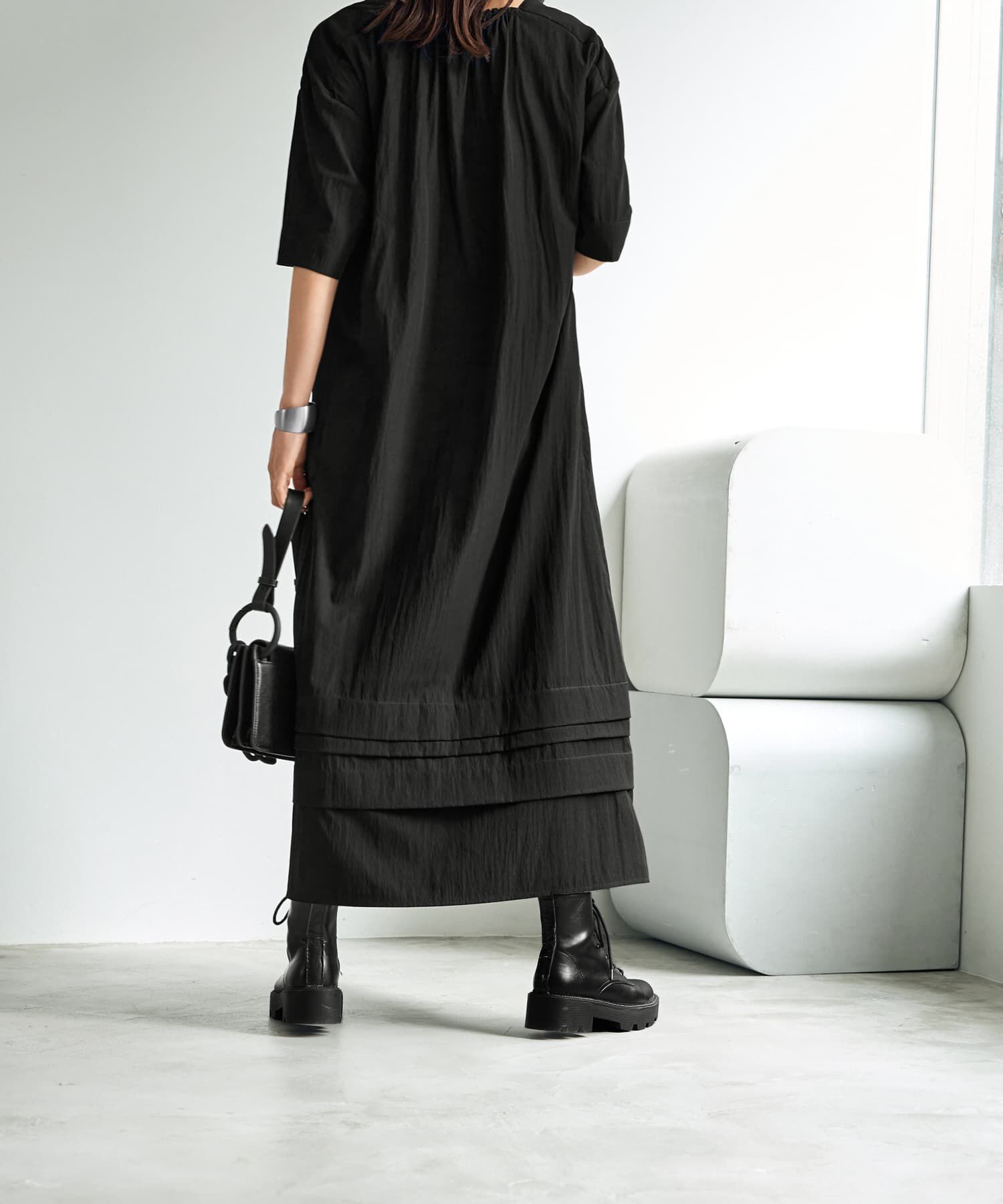  「【LUXE】デザインVネックギャザーワンピース」|ワンピース|