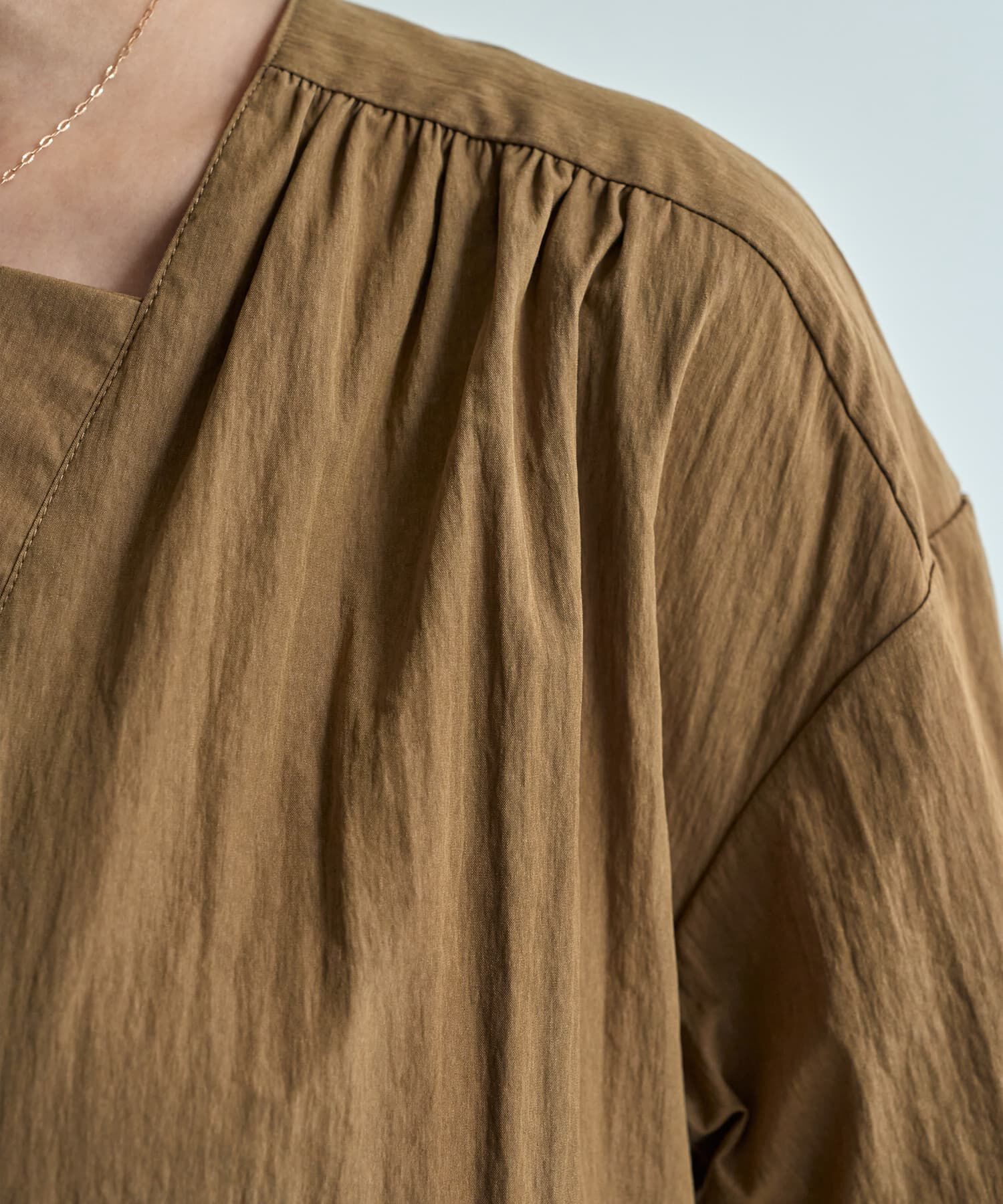  「【LUXE】デザインVネックギャザーワンピース」|ワンピース|