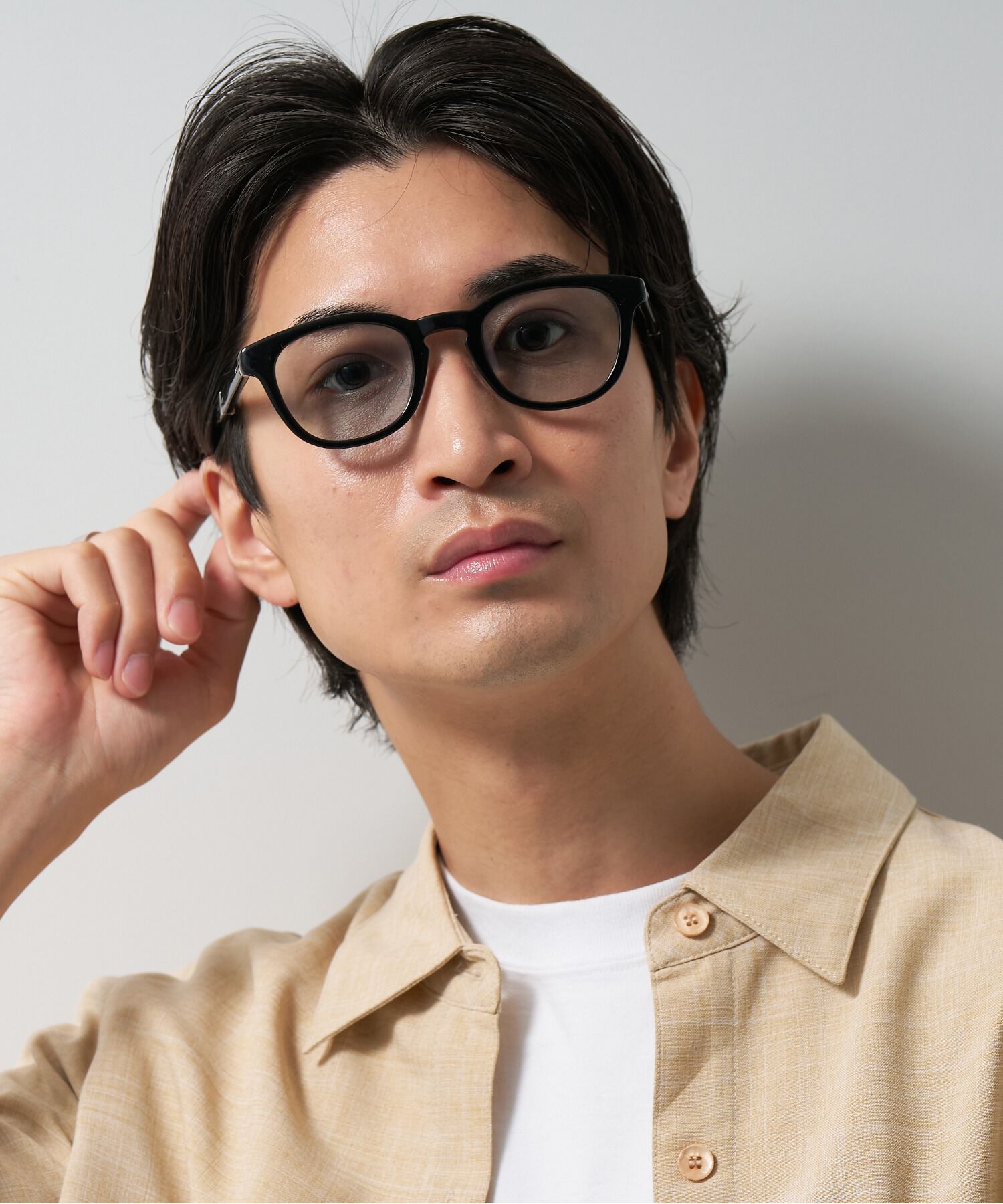  「ウェリントン型 調光サングラス 折りたたみ式｜レンズの色が変わるサングラス UNITED ARROWS Wellness」|サングラス|