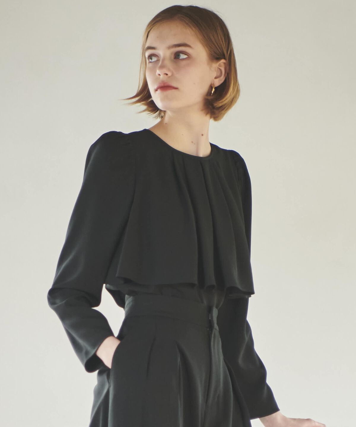 アンドクチュール「フロントフリルケープブラウス」|シャツ・ブラウス|