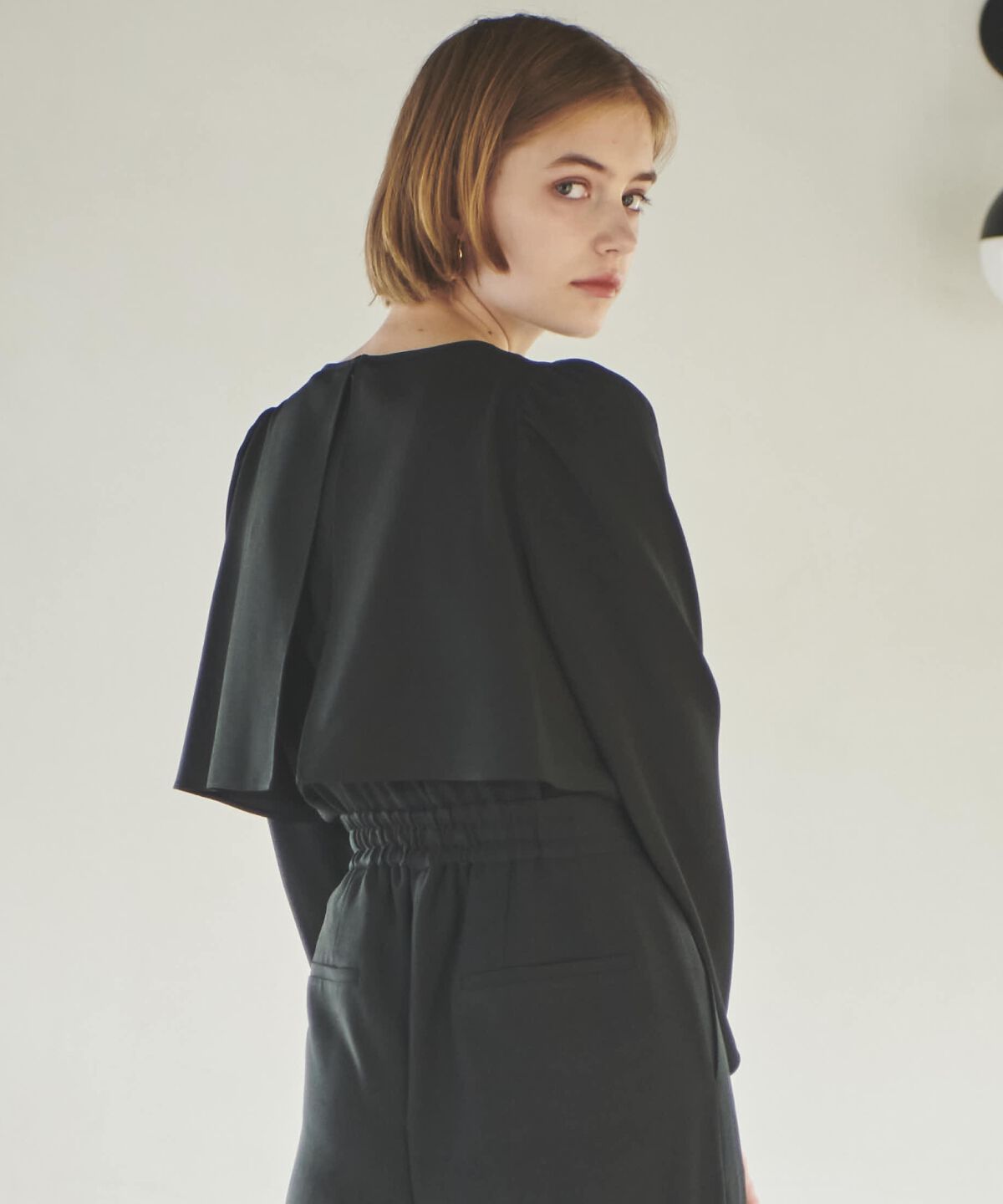 アンドクチュール「フロントフリルケープブラウス」|シャツ・ブラウス|