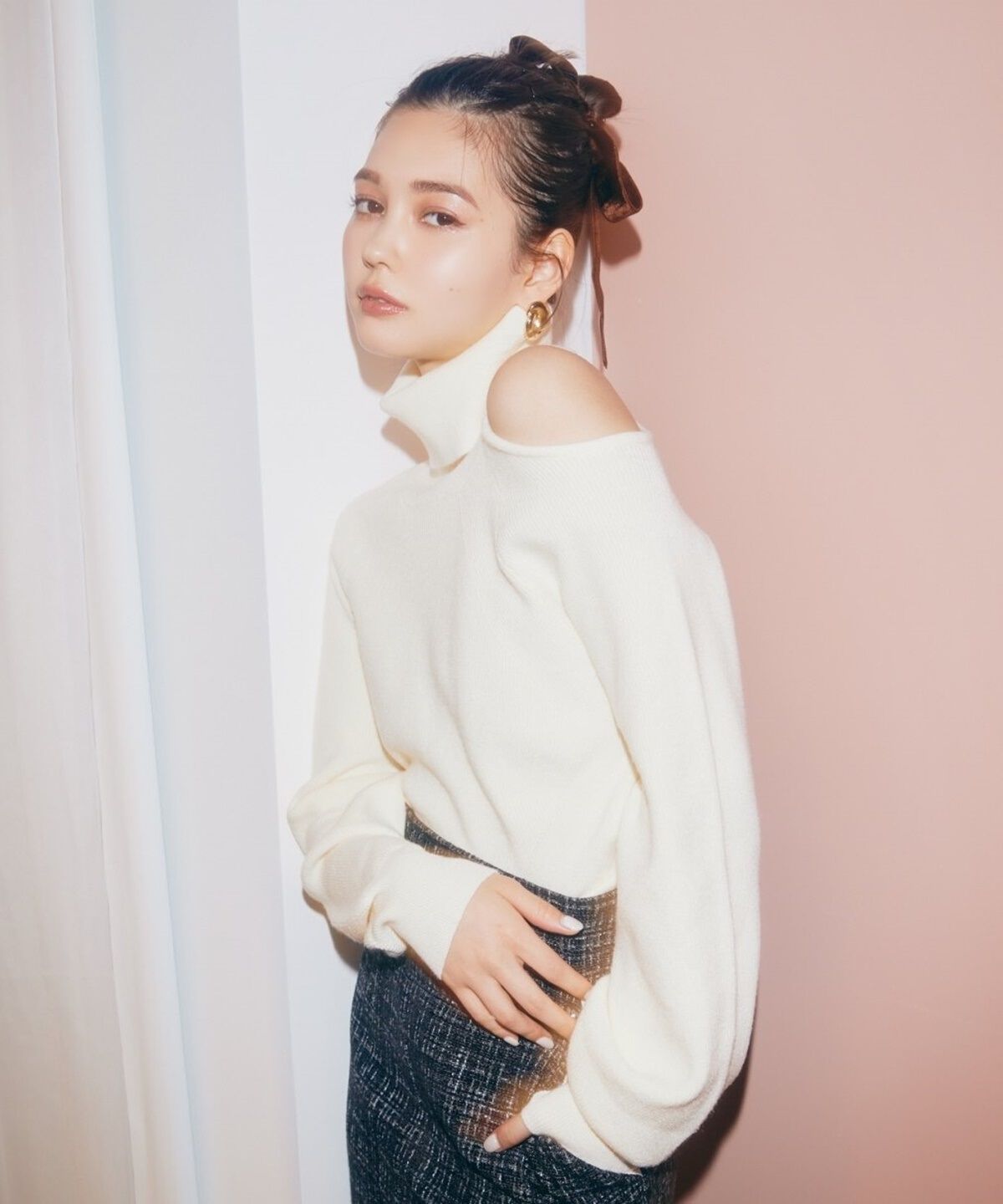 REDYAZEL「肩あきアシメタートルニット」|ニット・セーター|オフ