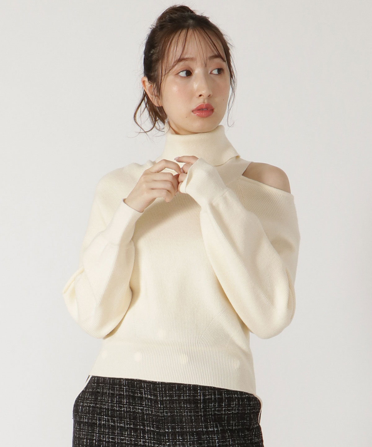 REDYAZEL「肩あきアシメタートルニット」|ニット・セーター|