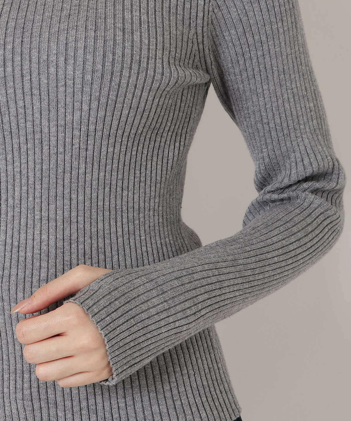 REDYAZEL「フィンガーホールタートルネックニット」|ニット・セーター|