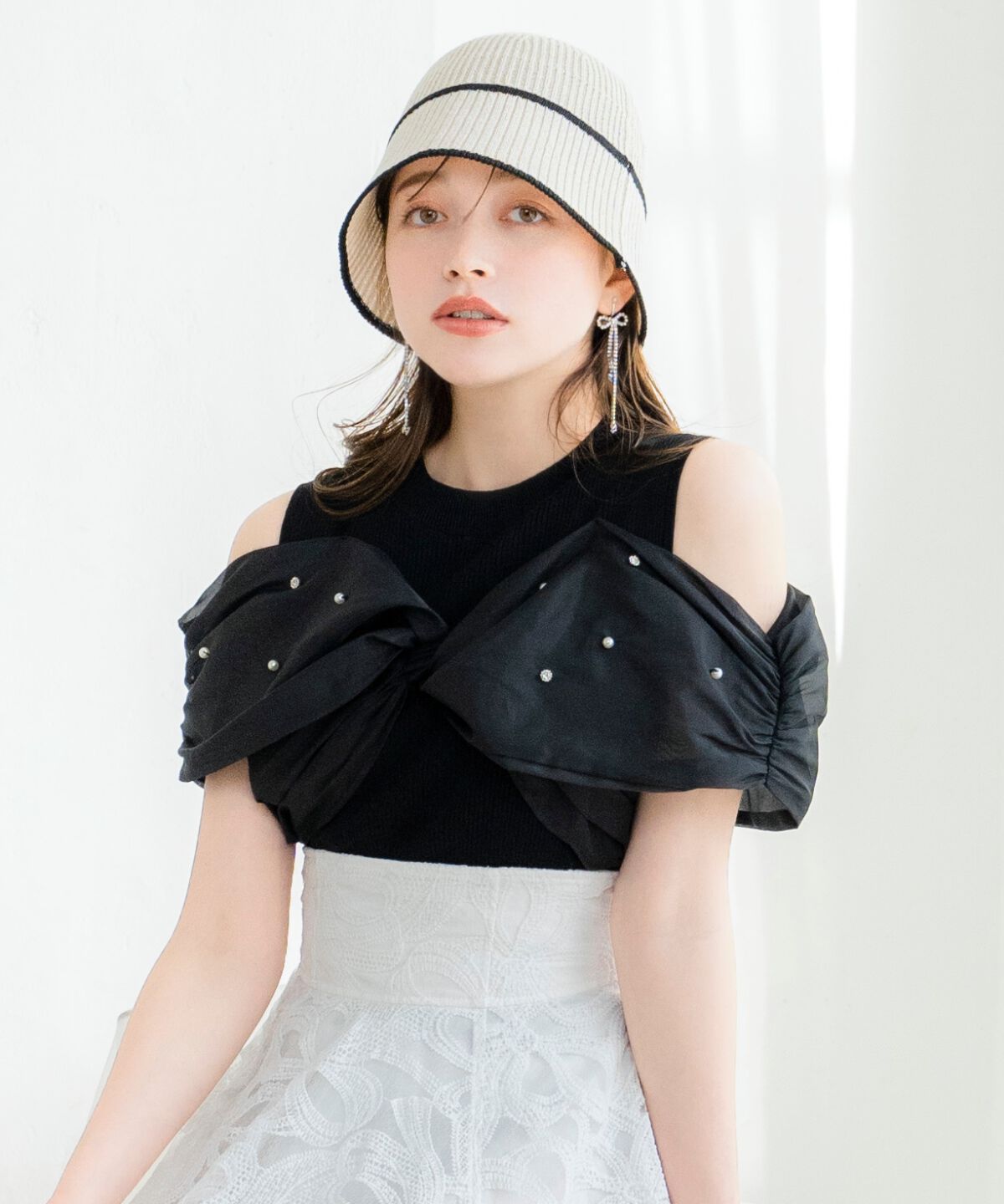 WILLSELECTION「ビジュー付きリボン風ニットプルオーバー」|ニット・セーター|