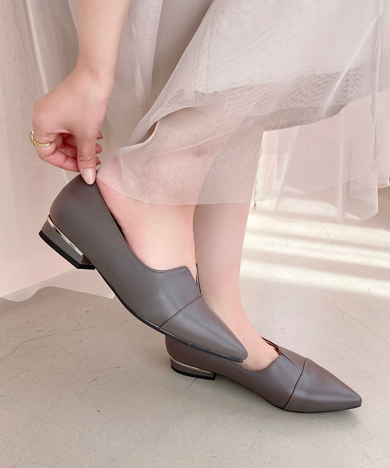 ORiental TRaffic「【WEB限定】メタリックライン フラット パンプス /45303 スリットパンプス 通勤靴」|パンプス|