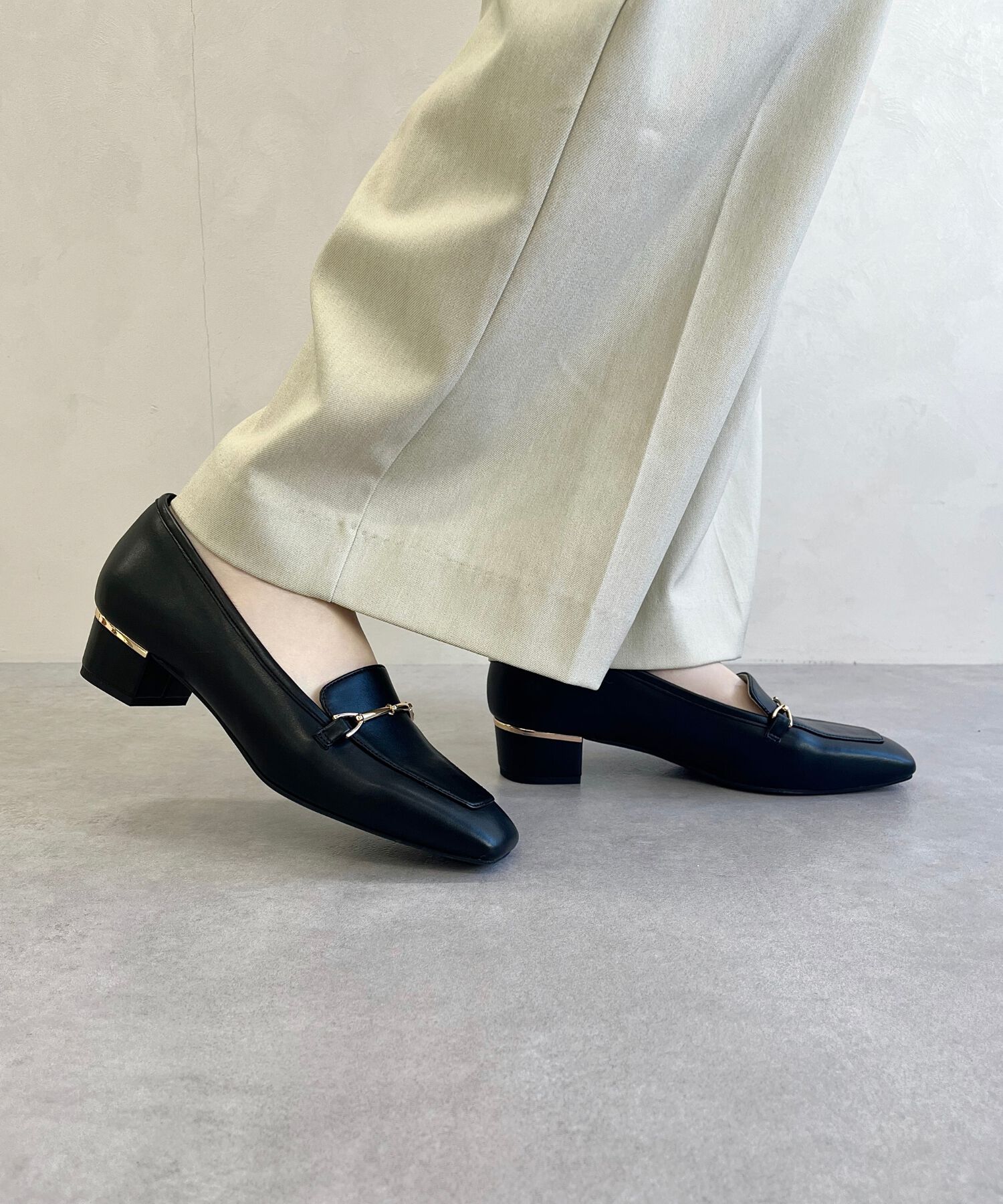 WA Oriental TRaffic「●人気シリーズ●メタリックラインビットヒールローファー/52101 ローファー」|パンプス|