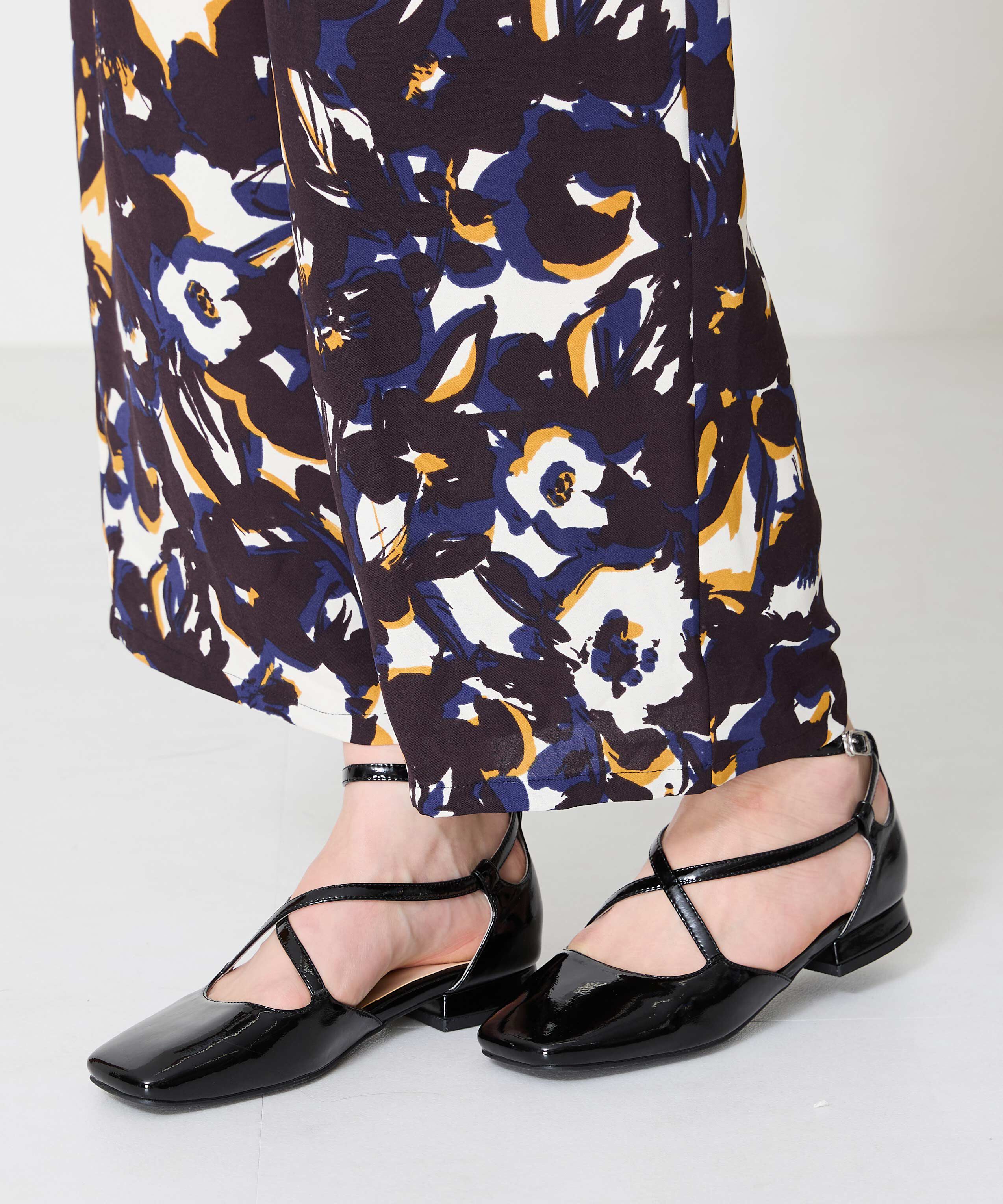 ORiental TRaffic「●2025春夏新作●クロスデザインフラットパンプス/51119」|パンプス|