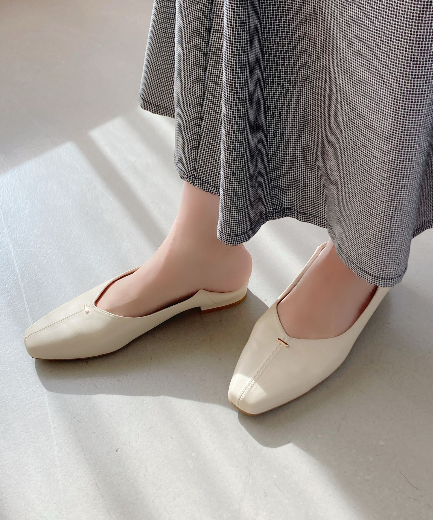 ORiental TRaffic「ゴールドパーツ Vカット バブーシュ /51112 パンプス 通勤靴 柔らかい」|パンプス|