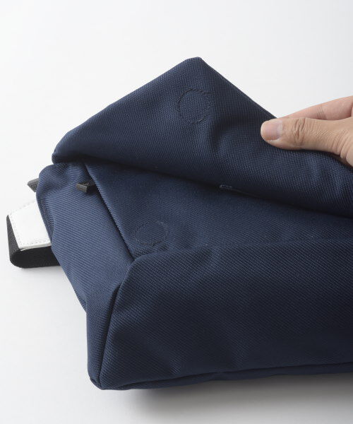  「Hutte ボディバッグ」|ショルダー・メッセンジャー|