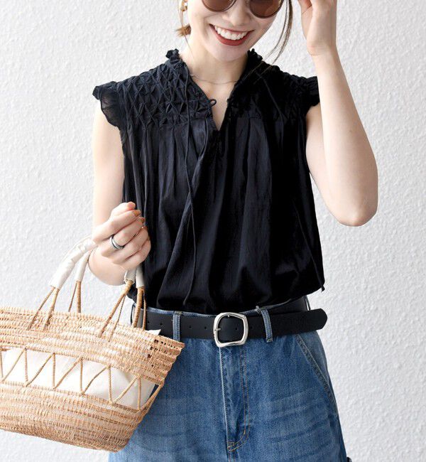 SHIPS any「SHIPS any:〈洗濯機可能〉ハンドスモッキング コットン フリル スタンドカラー ブラウス」|シャツ・ブラウス|