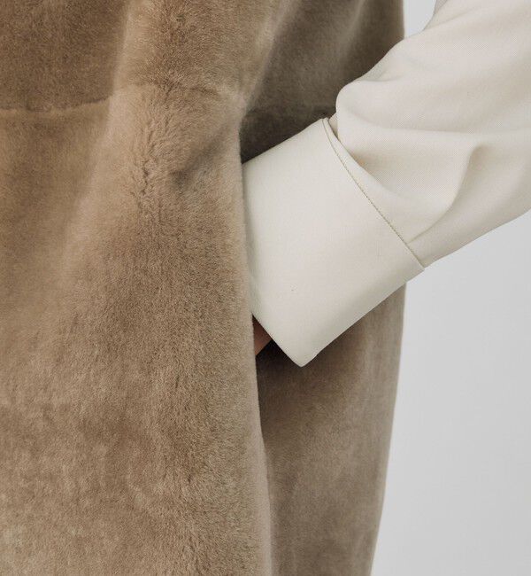 TOMORROWLAND GOODS「DES PRES  ムートンジレ」|ダウンベスト・ベスト|